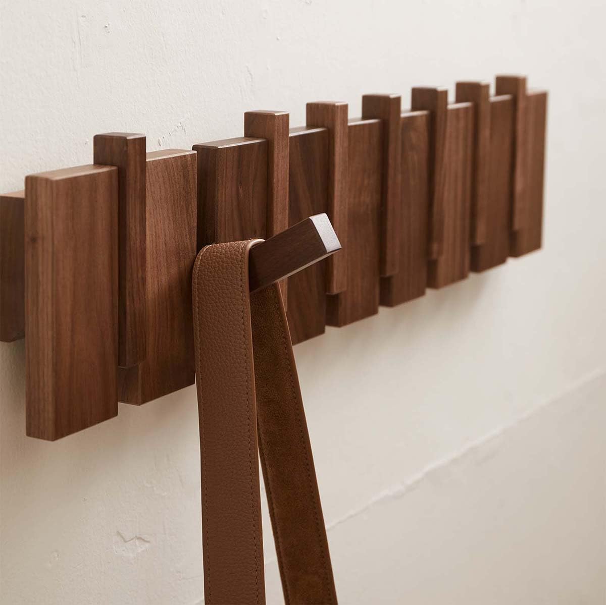 Wood Coat Rack Wall Mount, QUELLANCE Walnut Wall Coat Rack with 8 Hooks for Bathrooms&Door&Entryway, Wall Hooks for Hanging Coats/Keys/Hats/Robe&Towels/Plants/Backpaks