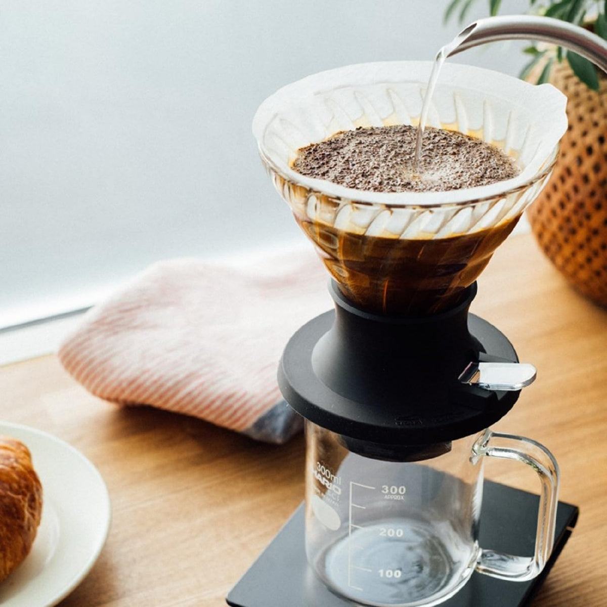 Hario V60 Immersion Dripper Set, 200ml