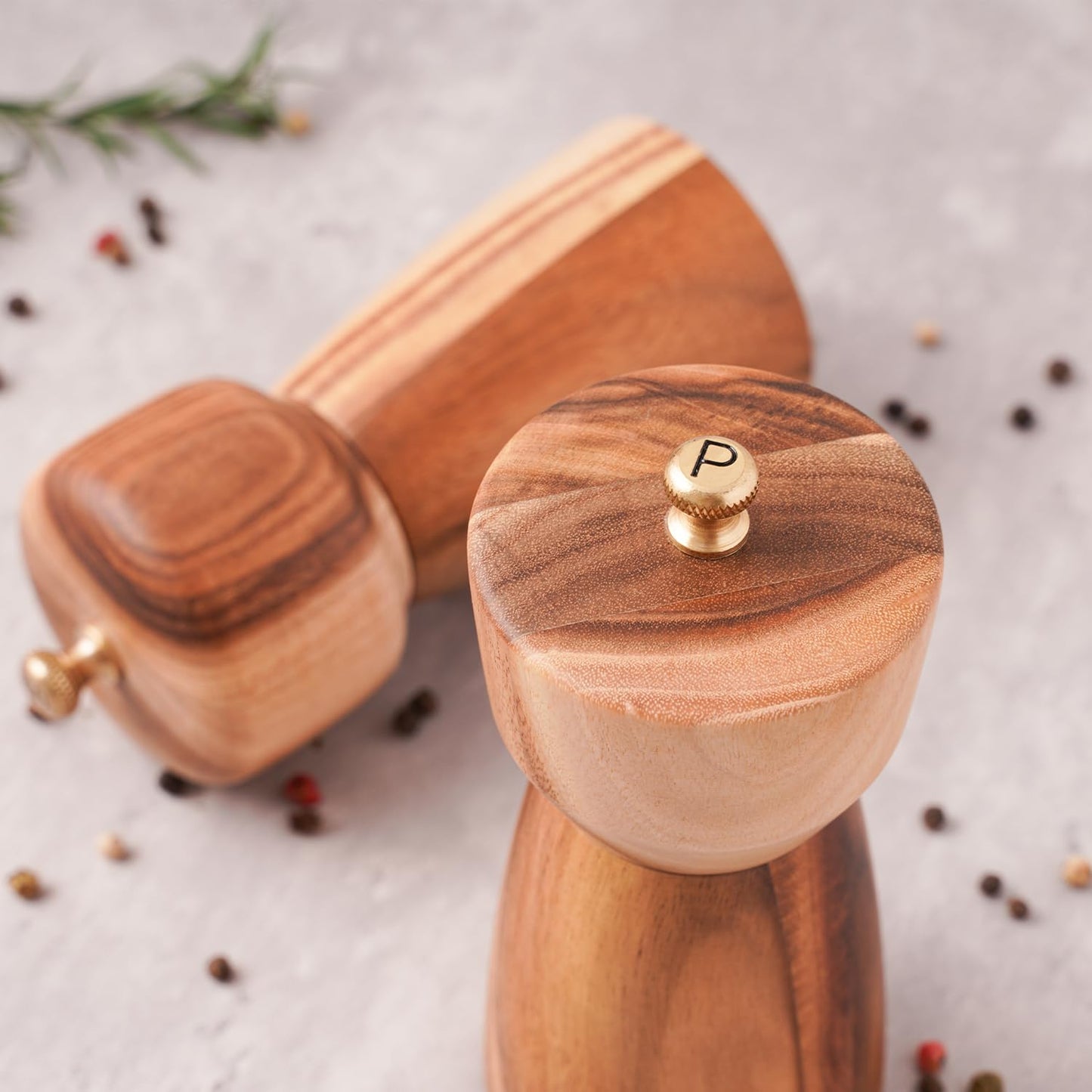 DeroTeno Salt and Pepper Mill Set with Tray, Adjustable Ceramic Grinder Salt Mill, Stainless Steel Grinder Pepper Mill, Acacia Wood, 14 cm/ 5 Inch Height, Bottom Dia 6 cm /2.36 inch
