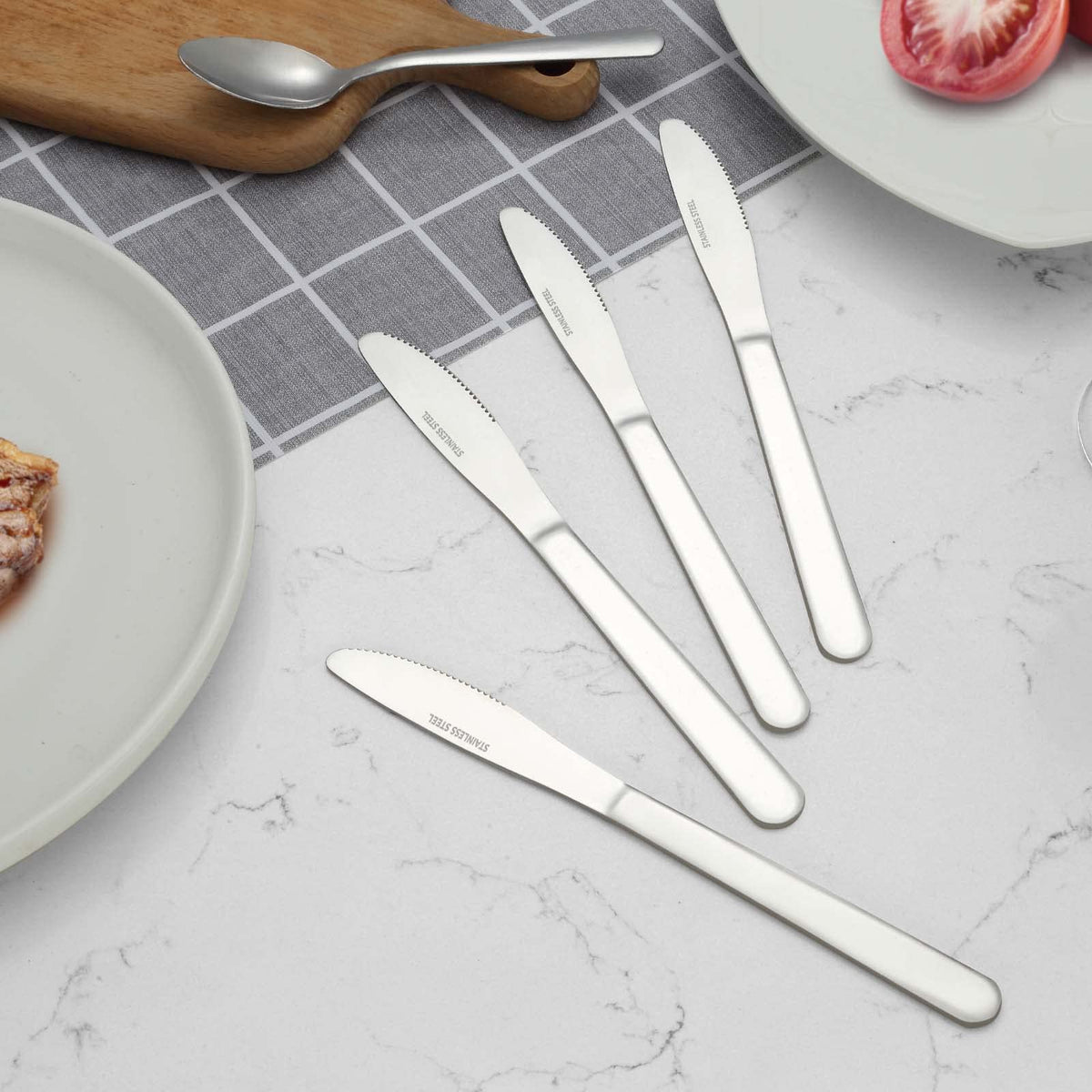 Funnydin 36 Pieces Dinner Knives Set, 8.1 Inches Table Knives Set, Odourless Butter Knife, Food Grade Stainless Steel Dinner Knife, Cost-effective Silverware - Mirror Polished, Dishwasher Safe