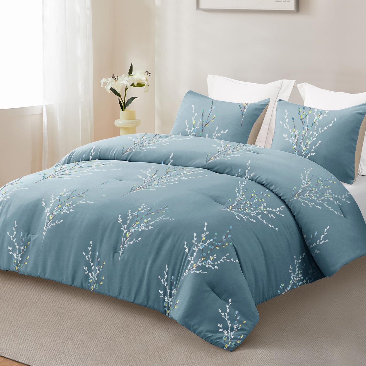 Exclusivo Mezcla 3-Piece King Size Comforter Set, Microfiber Bedding Down Alternative Comforter for All Seasons with 2 Pillow Shams, Floral Pattern, Blue