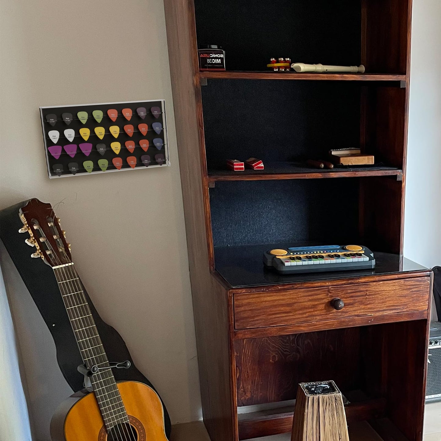 TXEsign Guitar Pick Wall Mount Display Case for Picks Storage and Display, Guitar Pick Display Frame Acrylic Storage Box Picks Organizer Hold Up to 32 Guitar Picks (Black)