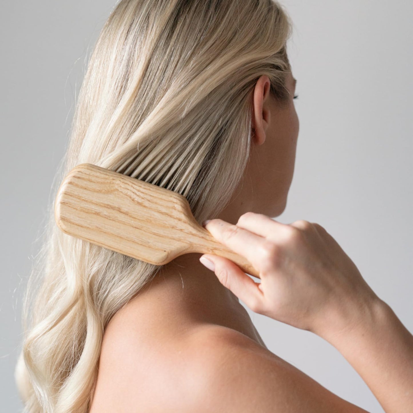 TEK- Rectangular Brush with Long Tooth in Ash Wood Handmade in Italy, for Long, Thick and Straight Hair - 22 x 6.5 cm