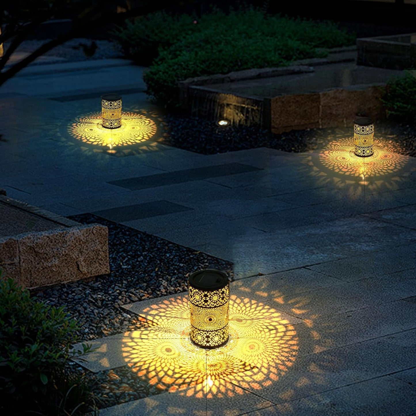 Ninonly 2 Pack Solar Lanterns Outdoor Garden Decor, Waterproof Retro Metal Solar Hanging Lights, Solar Powered Lights for Garden Patio Yard Pathway Walkway Landscape Tree Decoration