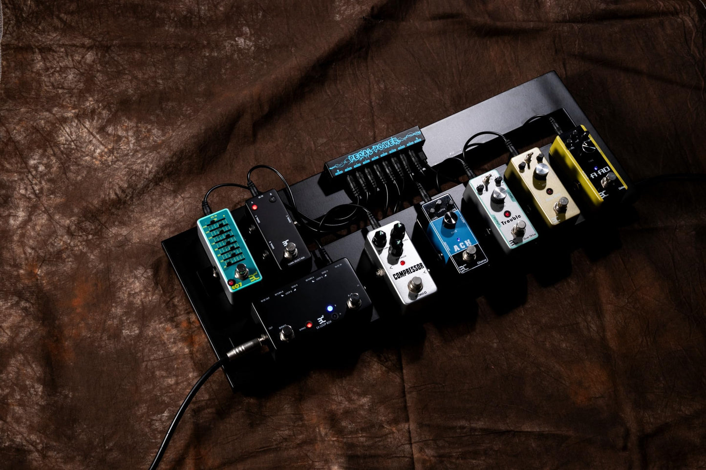 ENO MUSIC 14" Mini Pedal Board Guitar Effects Compact Small Pedalboard with Pedals Mountain Tape & Cable Tie