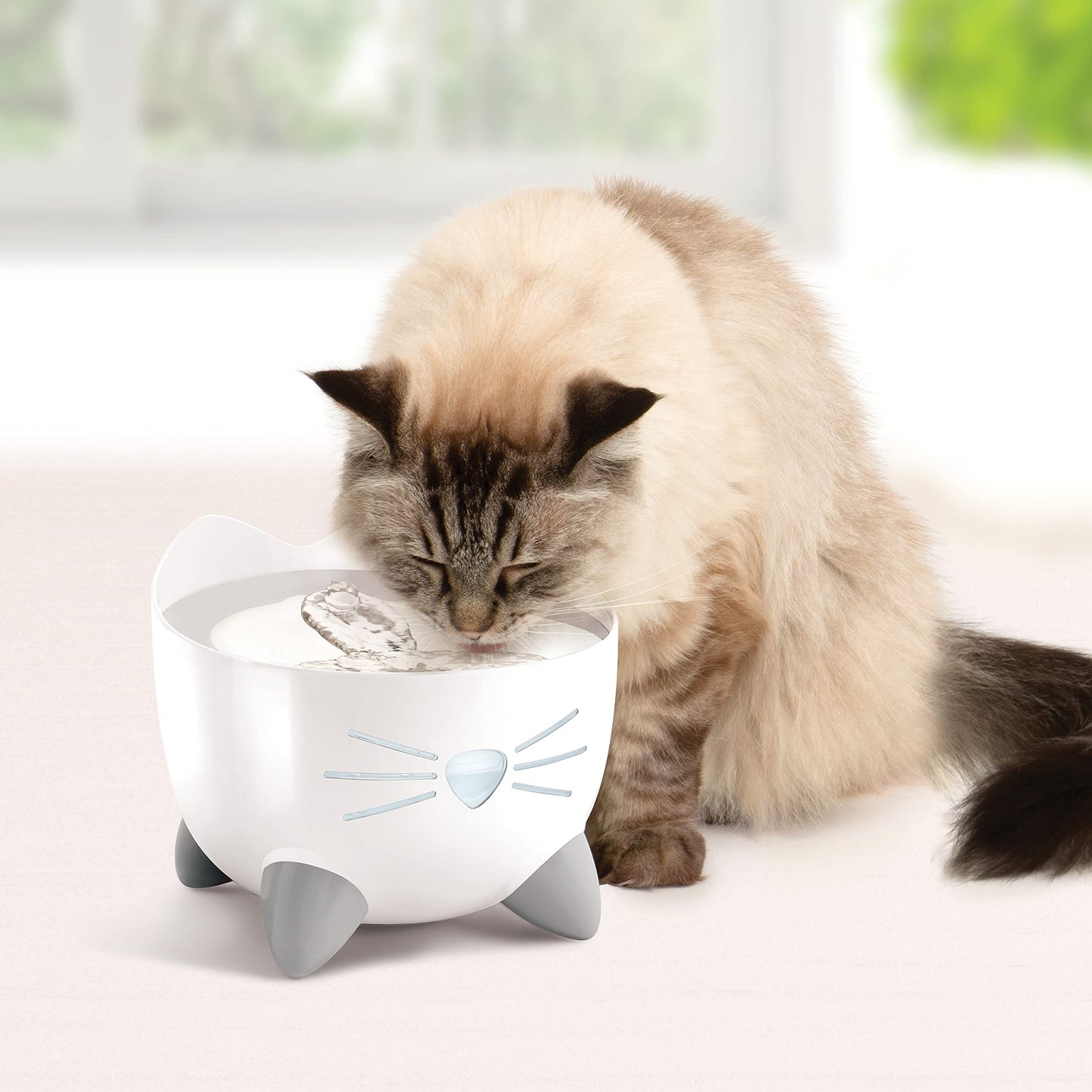 Catit PIXI Cat Water Fountain, 2.5 L, White, Modern Cat Fountain, Silent Pump for Indoor Cats, Different Flow Settings, Fontaine Pour Chat, Pet Water Fountains
