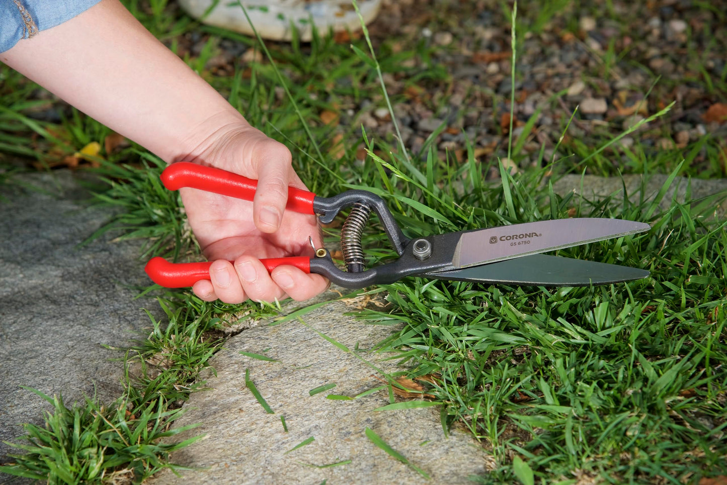 Corona GS 6750 Clipper Grass Shear with Vinyl Coated Steel Handles