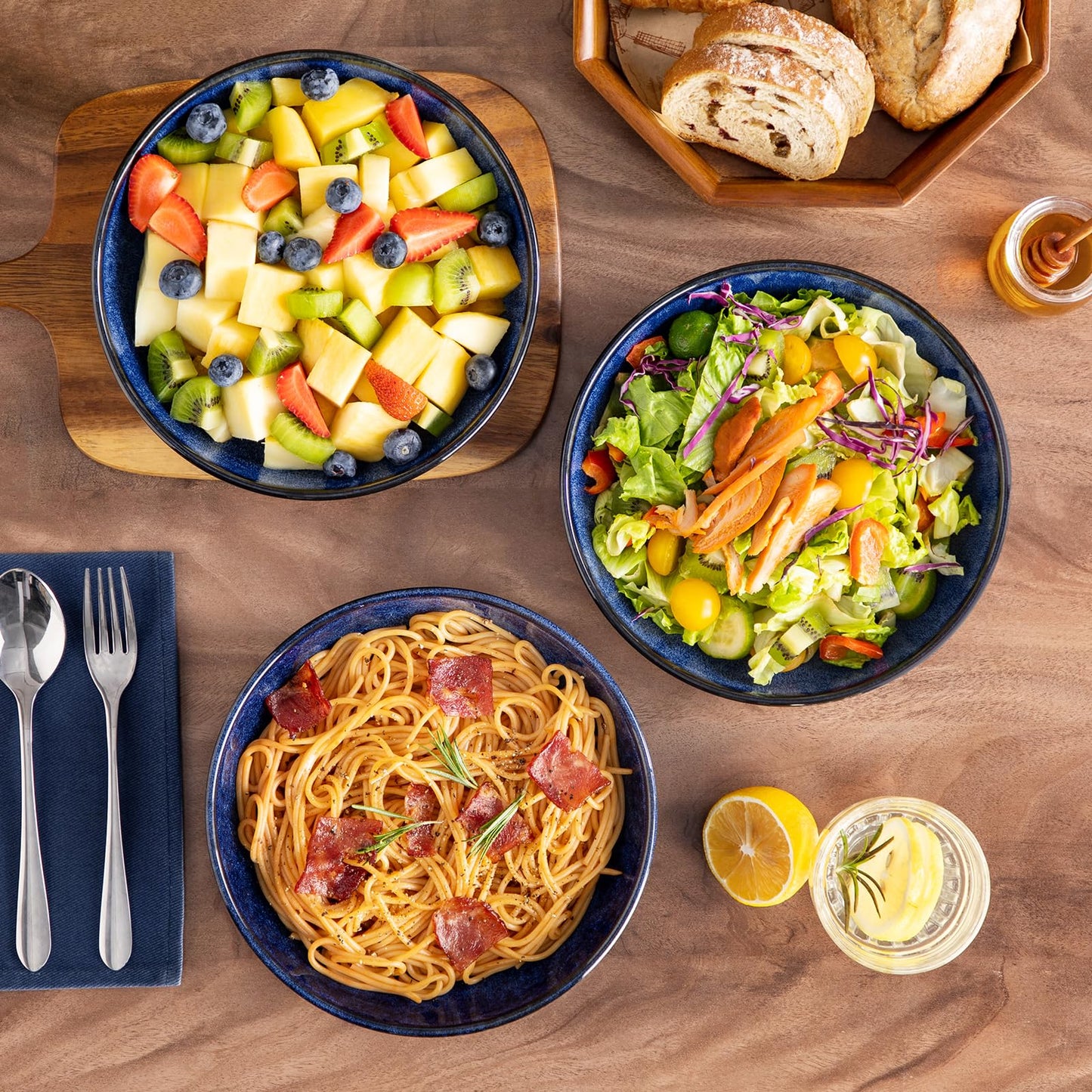 vancasso Stern Large Pasta Bowls Set of 4, 38 Oz Ceramic Salad Plate Bowls for Serving, Kitchen Stoneware Wide Bowls for Soup, Pasta, Salad, Cereals, Microwave Oven Safe, Reactive Glaze-Blue