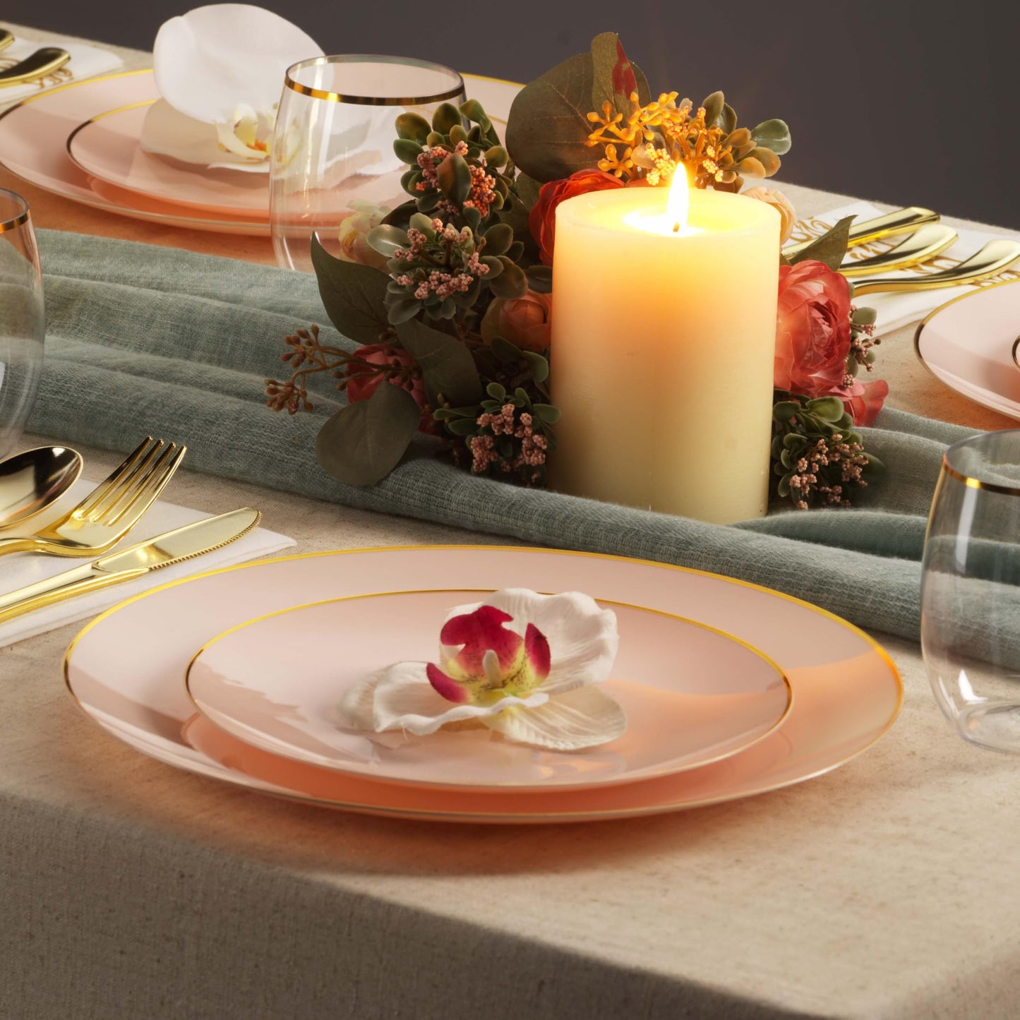 Munfix 100 Pink Gold Plastic Plates Set, 50 Pcs 10.25 Inch Disposable Dinner and 50 Pcs 7.5 Inch Plastic Dessert Plates, Elegant Fancy Heavy Duty for Party, Wedding, Pink with Gold Rim