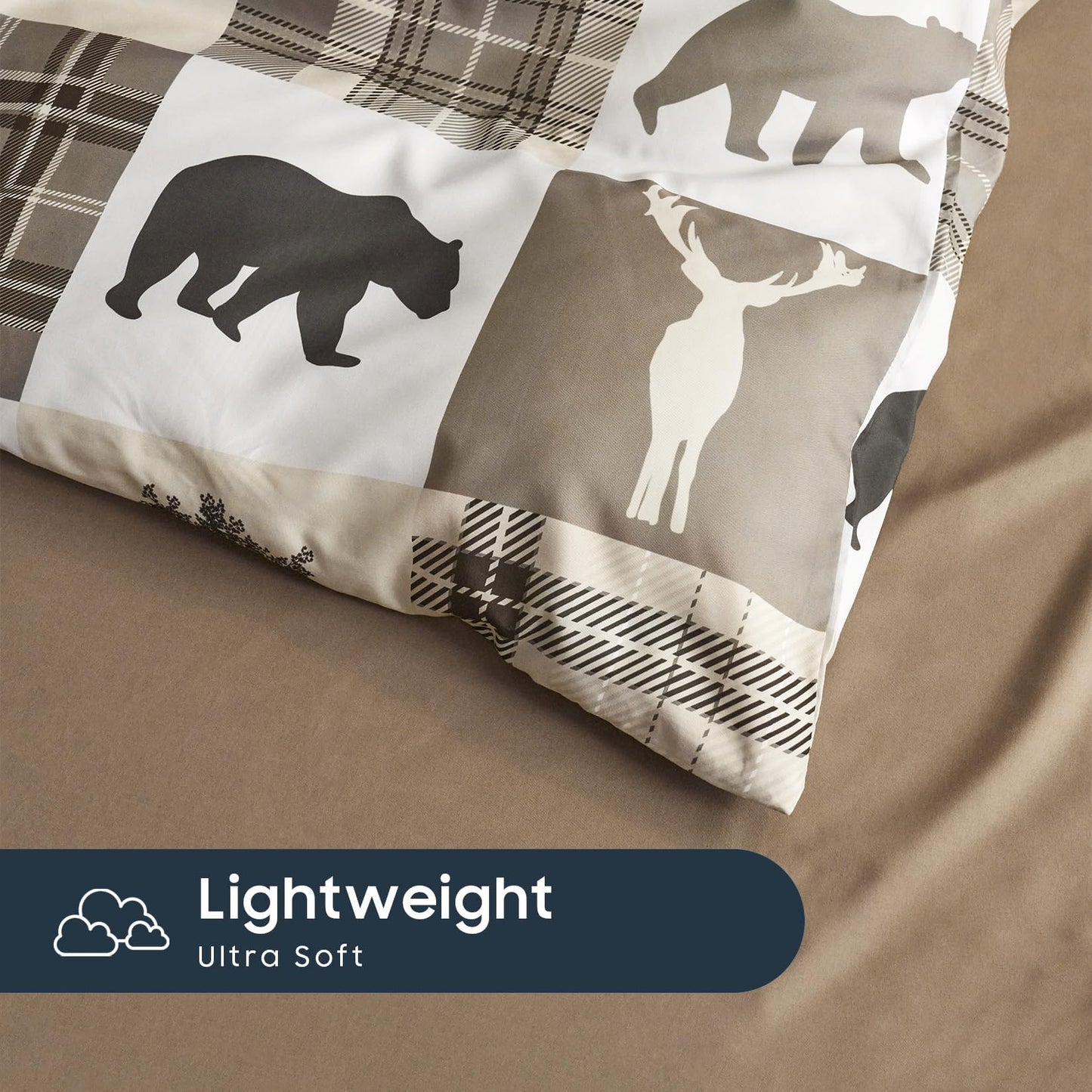 Wake In Cloud - Rustic Comforter Set, Cabin Christmas Farmhouse Western Lodge Woodland Wildlife Patchwork RV Outdoor Theme, Soft Lightweight Bedding, 3-Piece, Taupe, Queen Size
