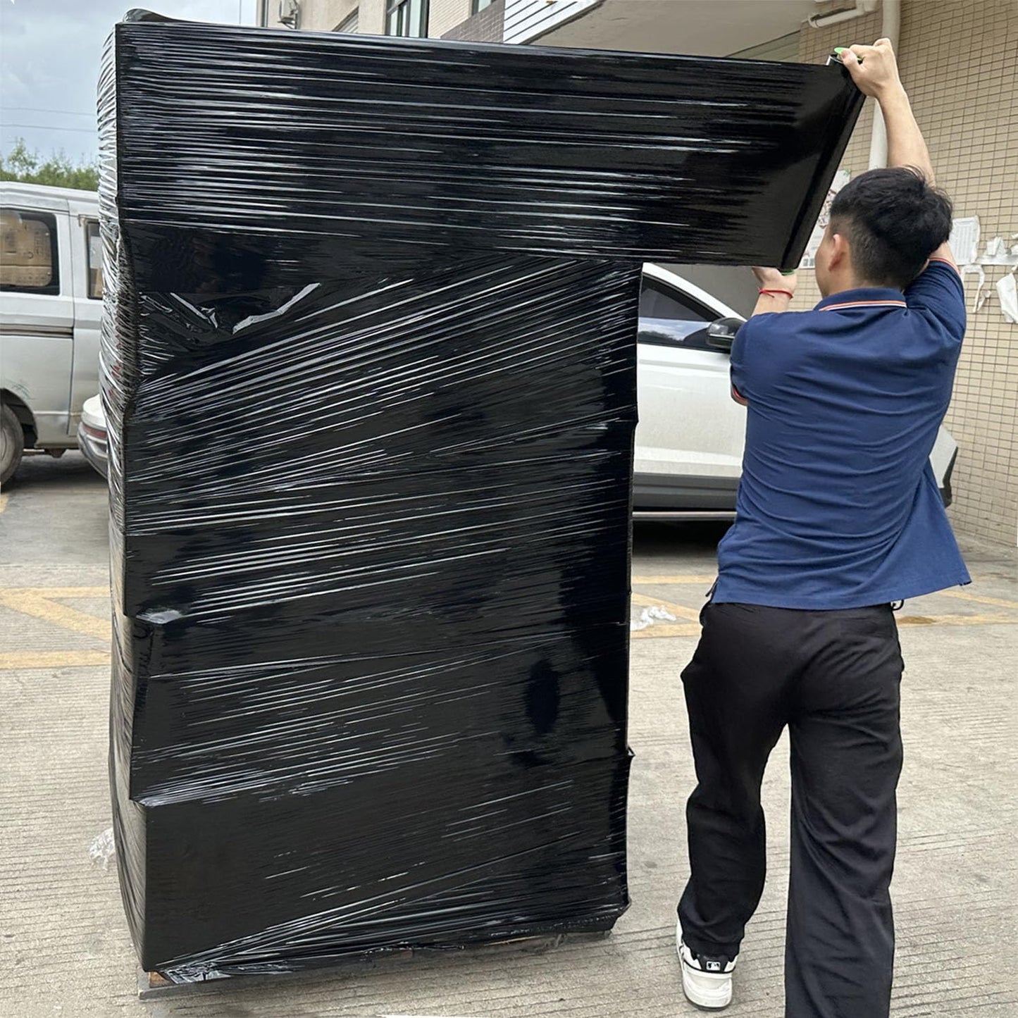 CHUANGSEED 2Pack Black Stretch Wrap 15" x 1500 Feet 70 Gauge Industrial Strength with Plastic Handle, Plastic Pallet Supplies Durable Self-Adhering for Packing, Moving, Heavy Duty Shrink Film Rolls
