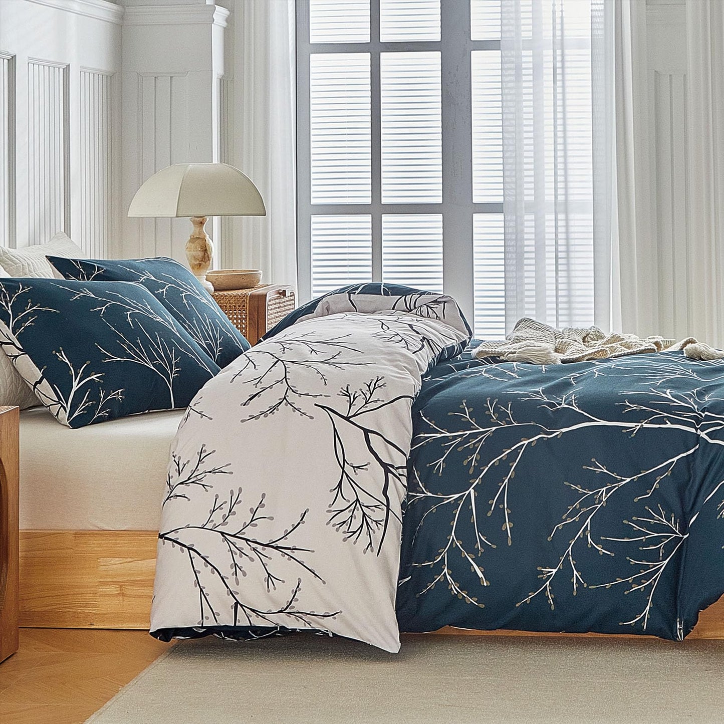Duvet Cover King, Ultra Soft Microfiber Bed Set, Tree Branches Pattern Bed Sets, 3 Piece Breathable King Duvet Cover Set with Zipper Closure, Corner Ties, (104x90 Inch, Blue)