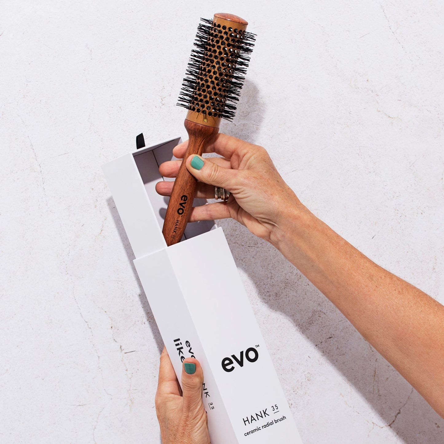 EVO Ceramic Vent Radial Brush, Hank 52