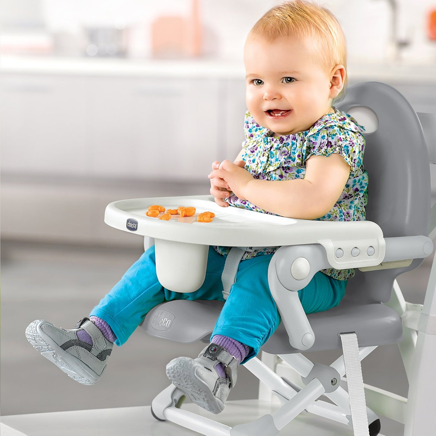 Chicco Pocketsnack Booster Seat, Grey