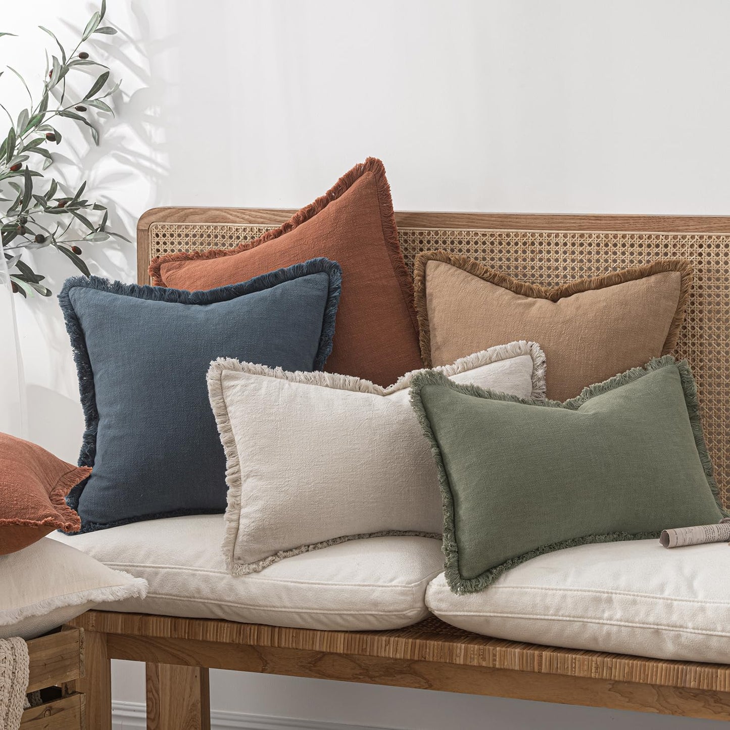 MIULEE Set of 2 Linen Throw Pillow Covers Decorative Boho Square with Tassels Farmhouse Cushion Covers Natural Beige Accent Pillowcase with Fringe for Couch Sofa Bed Living Room Spring 18x18 Inch