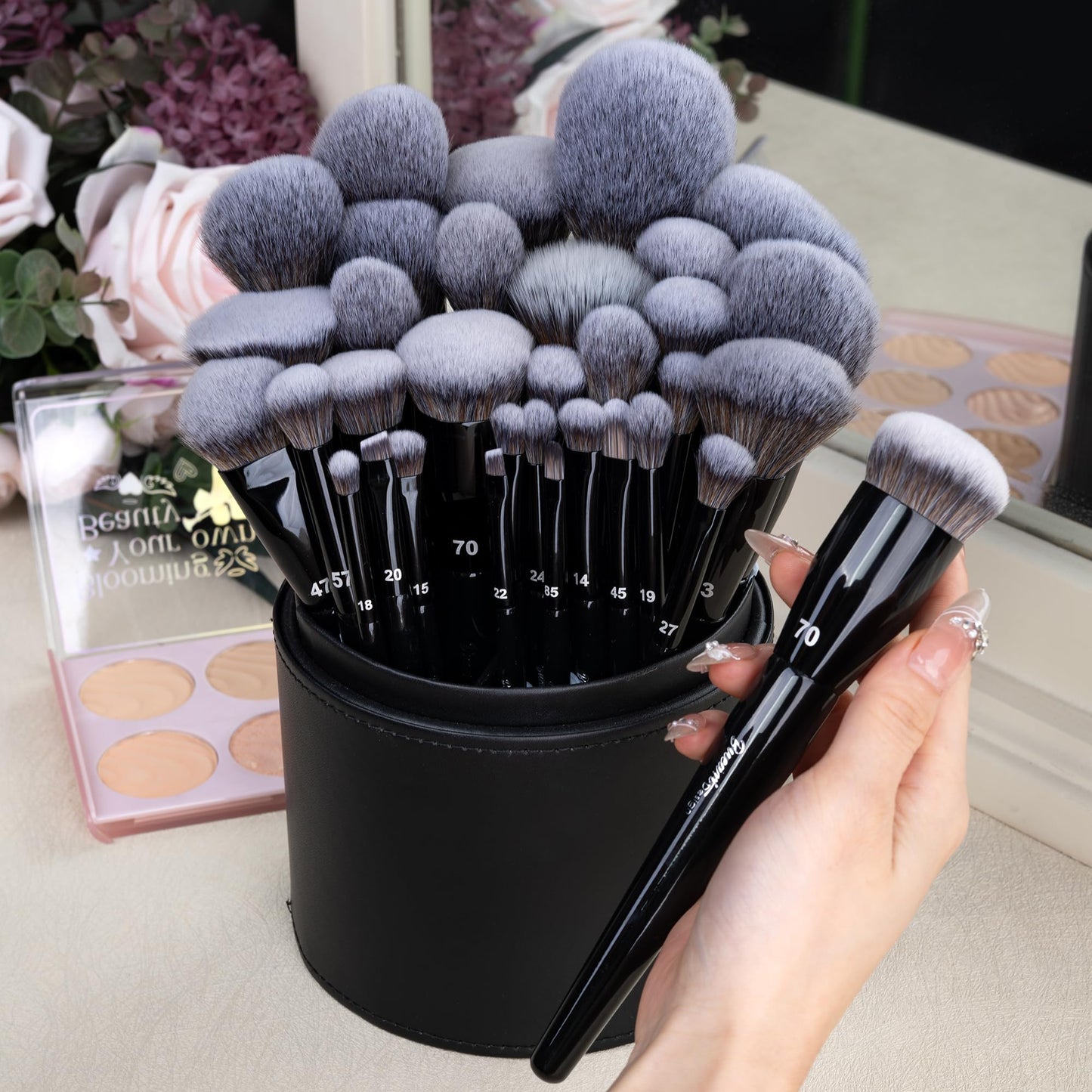 Bueart Design 32Pcs Pro Grade Makeup Brushes Set with Extra large Holder Premium Ultra Soft Bristle,High Elastic Vegan Cruelty-free Synthetic Hair