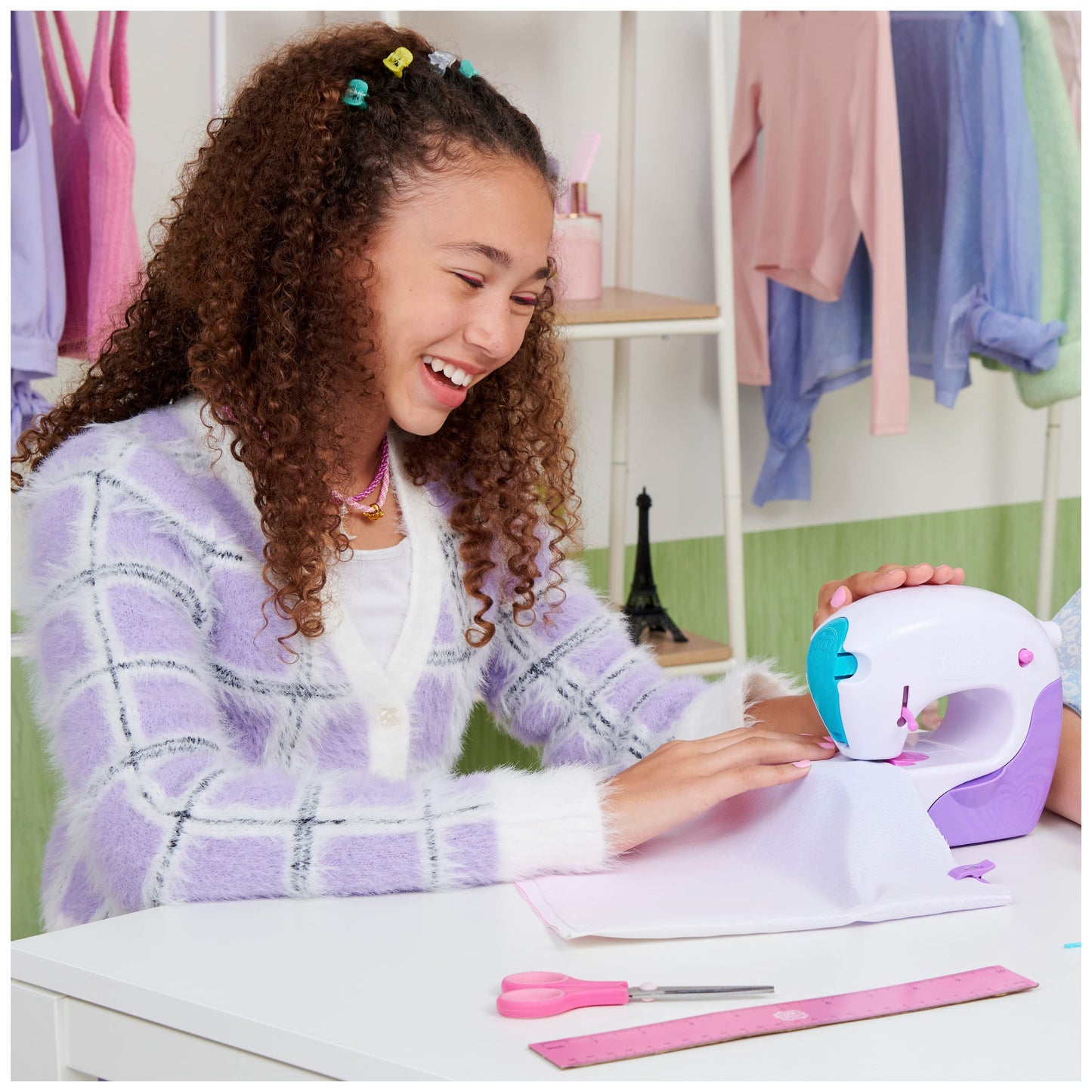 Cool Maker, Stitch ‘N Style Fashion Studio, Pre-Threaded Sewing Machine Toy with Fabric and Water Transfer Prints, Arts & Crafts Kids Toys for Girls