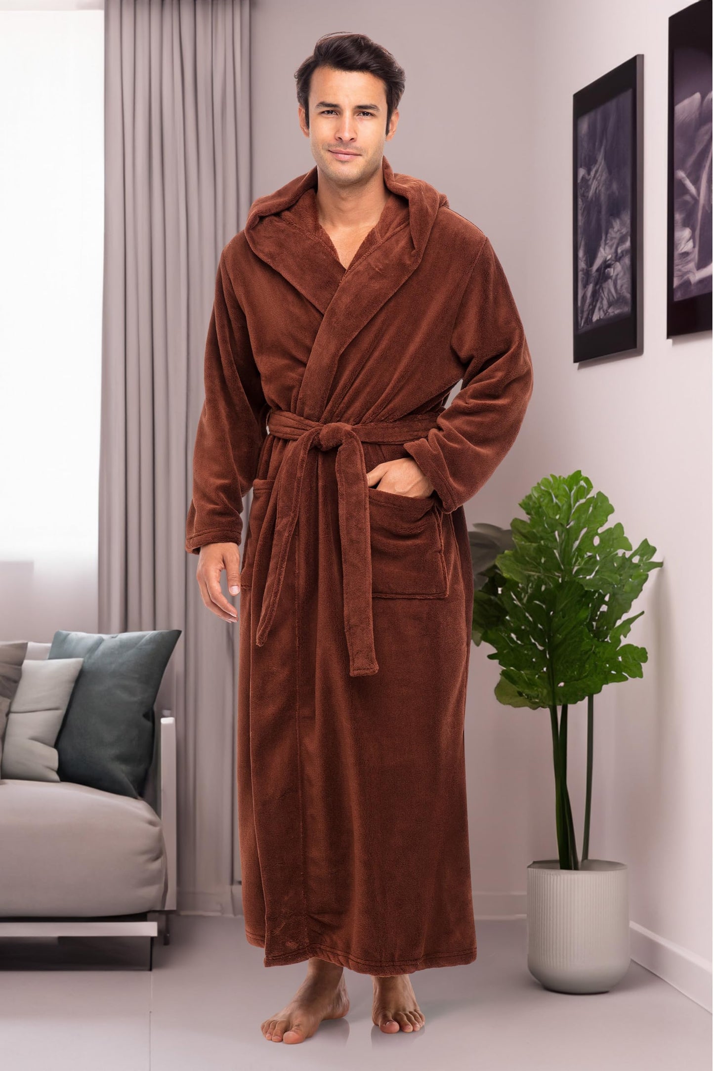 Alexander Del Rossa Men?s Robe, Plush Fleece Hooded Bathrobe with Two Large Front Pockets and Tie Closure, Cappuccino Brown, Small-Medium