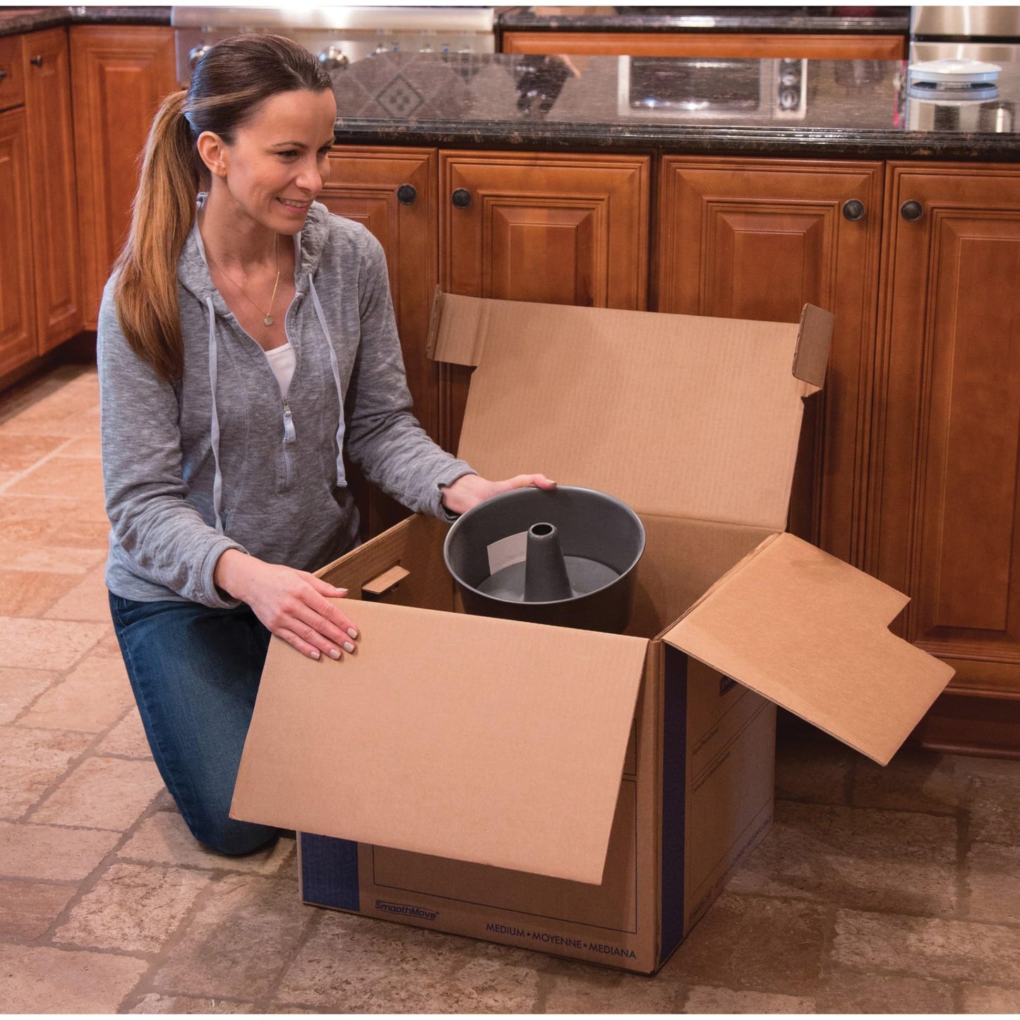 Bankers Box SmoothMove Prime Moving Boxes, Medium, 8-Pack