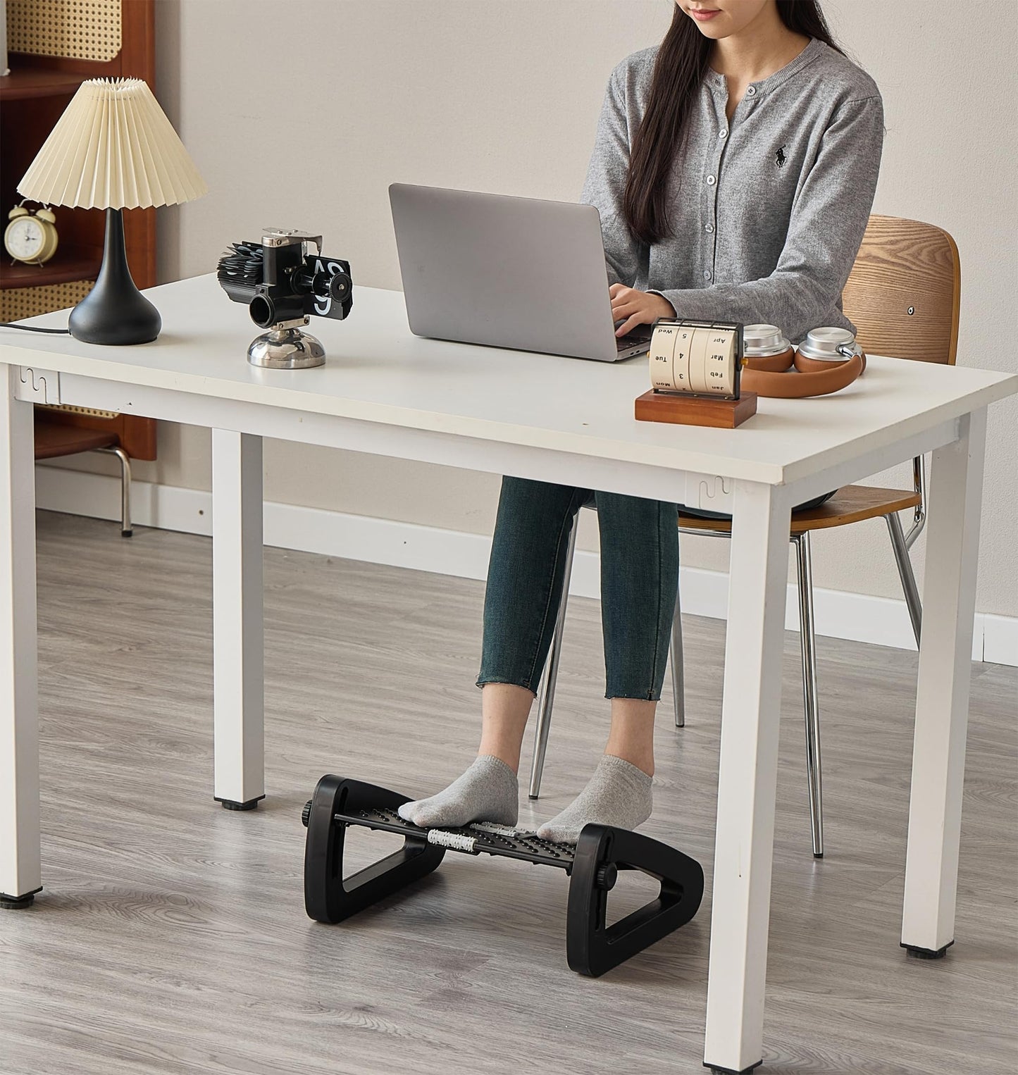 Ywbtflul Foot Rest for Under Desk at Work, Ergonomic 6 Heights Adjustable Footrest with Massage Roller, Portable Under Desk Foot Stool for Home,Office, Black