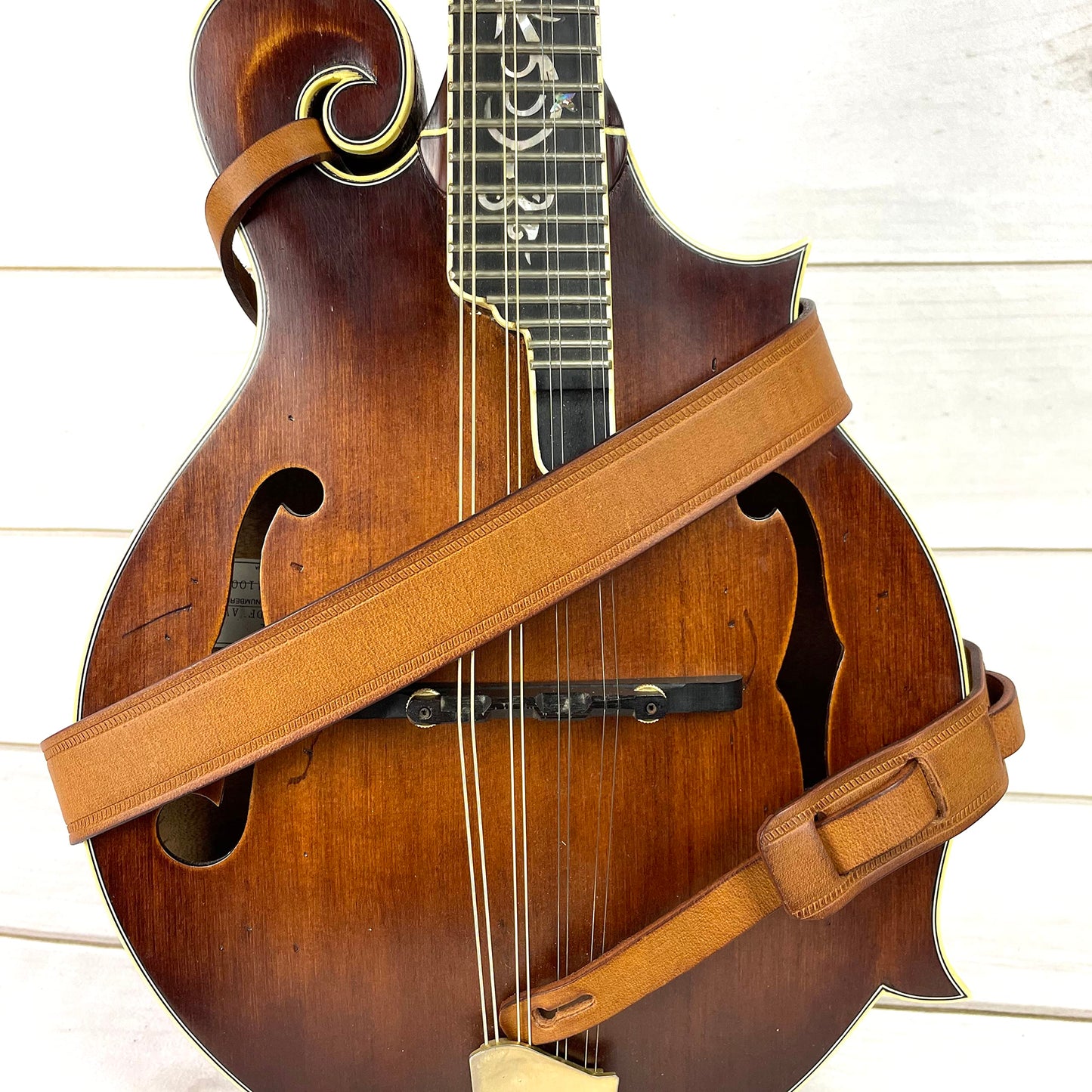 Walker And Williams M-10 Premium Retro Brown 100% Grain Leather Mandolin, Mandola, Bouzouki or Uke Strap For F And A Type Mandolins, Retro Brown, 0