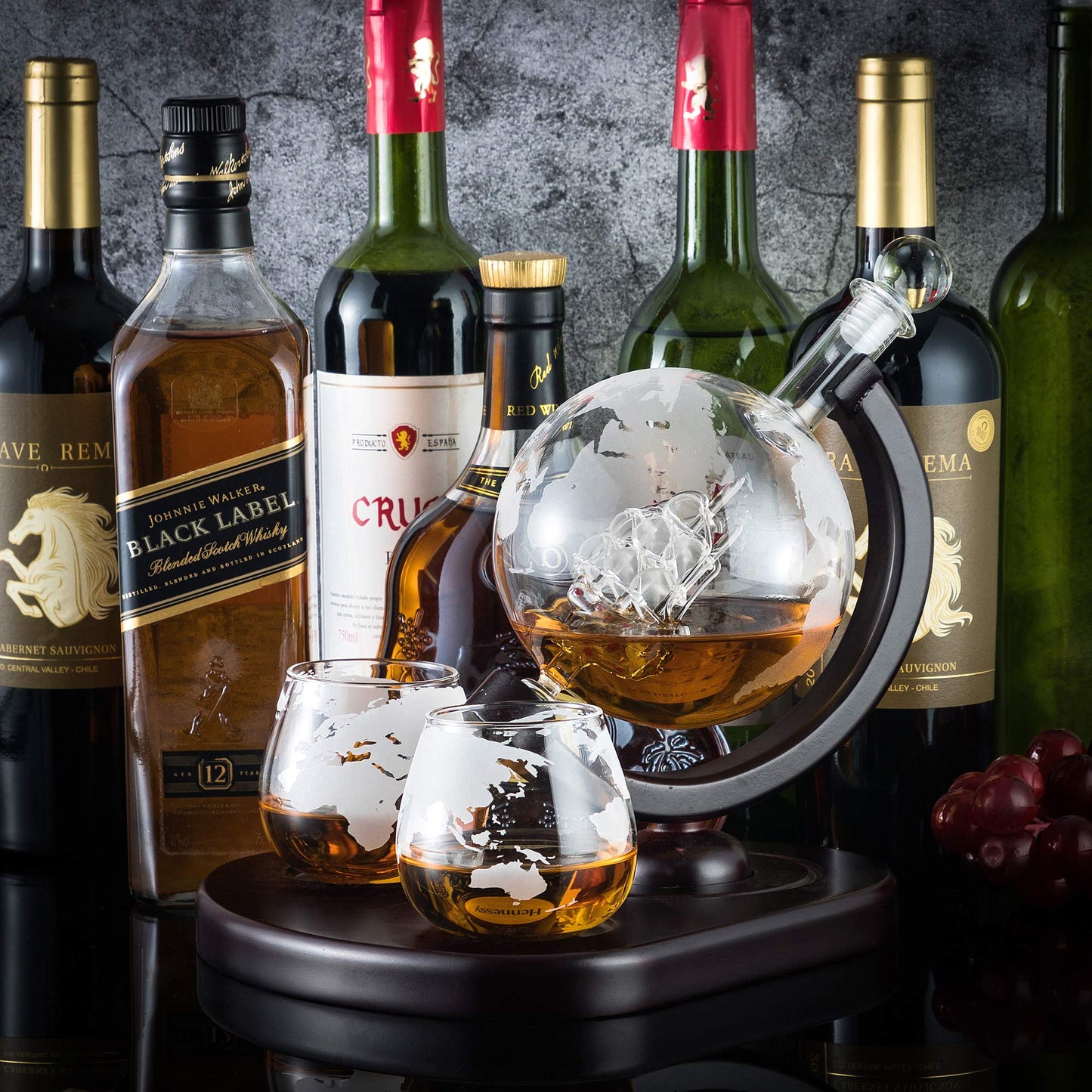 Whiskey Decanter Set,Globe Wine Decanter Set with 2 Glasses,Cleaning Beads,4 Stainless Steel Ice Cubes and Ice Tong,Beverage Drink Liquor Dispenser-Gift Set for Liquor, Scotch,Bourb(29oz)