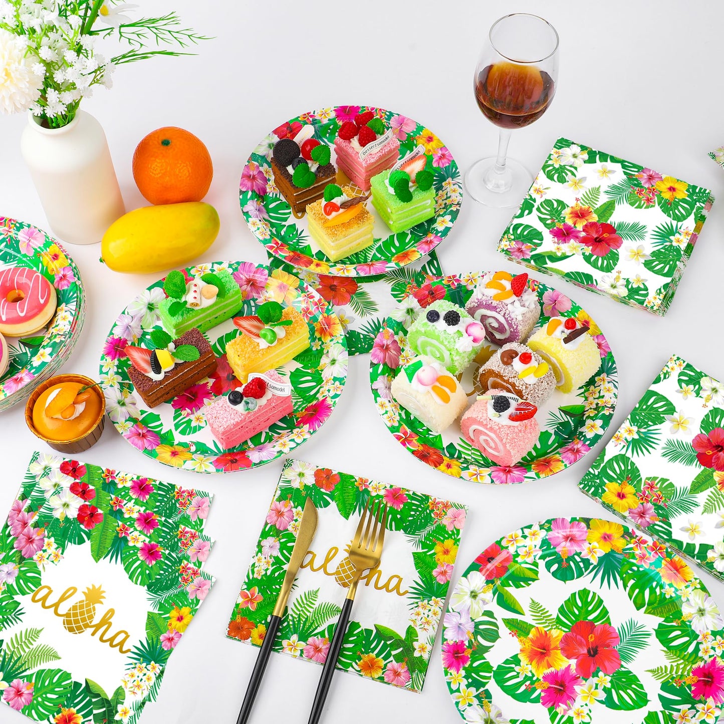 100 Pcs Hawaiian Paper Napkins Plates Tropical Luau Party Supplies 9 Inch Disposable Plates and Party Napkins Tropical Palm Leaf and Hibiscus Aloha Summer Party Tableware Set, Serve for 25 Guests