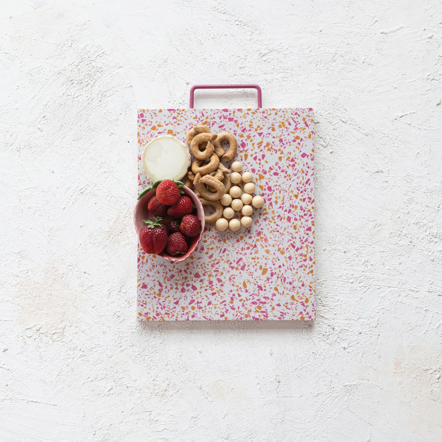 Creative Co-Op Resin Terrazzo Cheese and Cutting Board with Handle, Multicolor