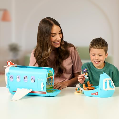 Bluey 3-in-1 Transforming Plane Playset, Transforms from A Plane to A Resort and a Boat! Over 25 Sounds and Phrases