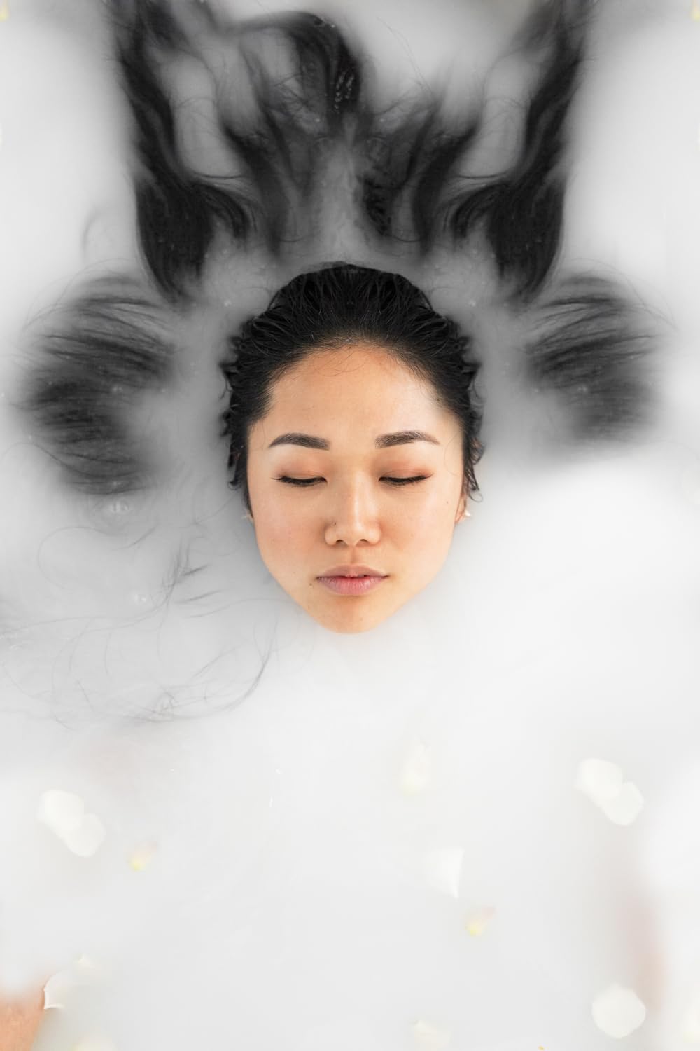 Bathorium Milk Mineral Bath Soak, Made with Coconut, Dead Sea Salt & Vanilla Bean CO2, Ideal for Hydration, Good for Sensitive Skin, 650g