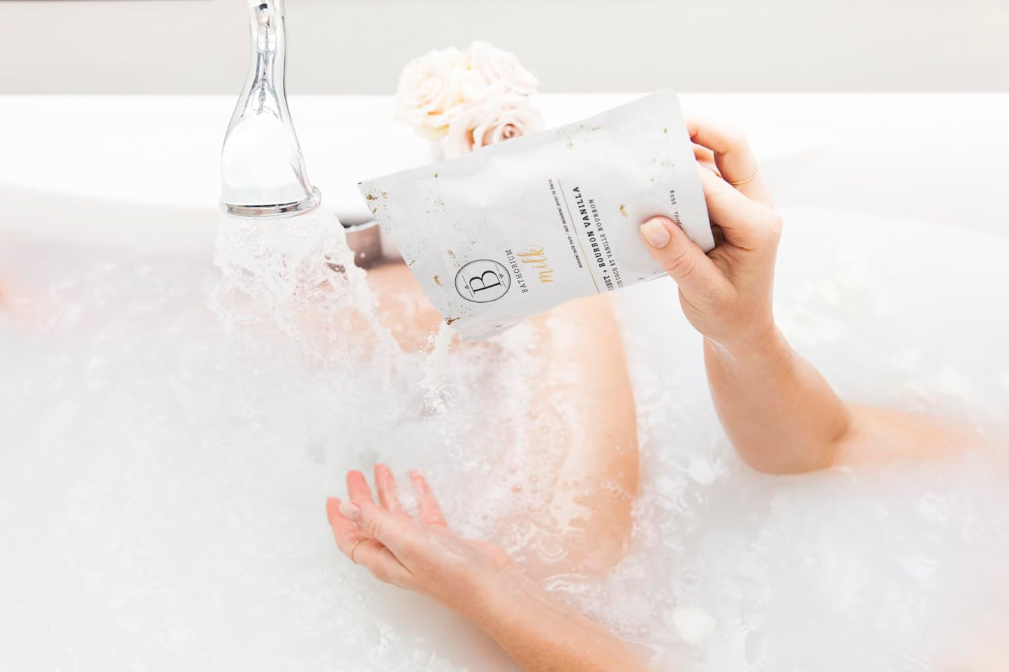 Bathorium Milk Mineral Bath Soak, Made with Coconut, Dead Sea Salt & Vanilla Bean CO2, Ideal for Hydration, Good for Sensitive Skin, 650g