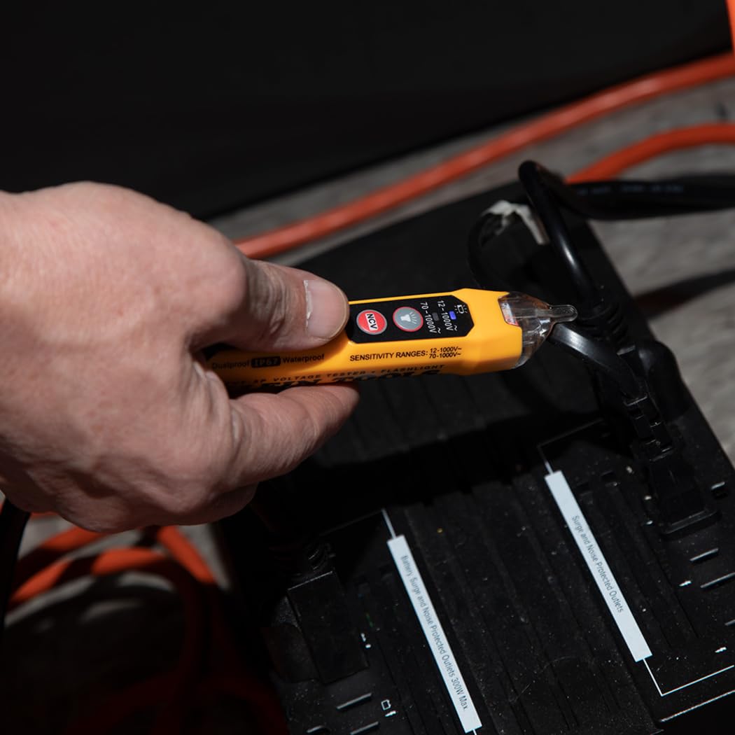 Klein Tools RT250KIT Non-Contact Voltage Tester and GFCI Receptacle Tester with LCD and Flashlight, Voltage Electrical Test Kit