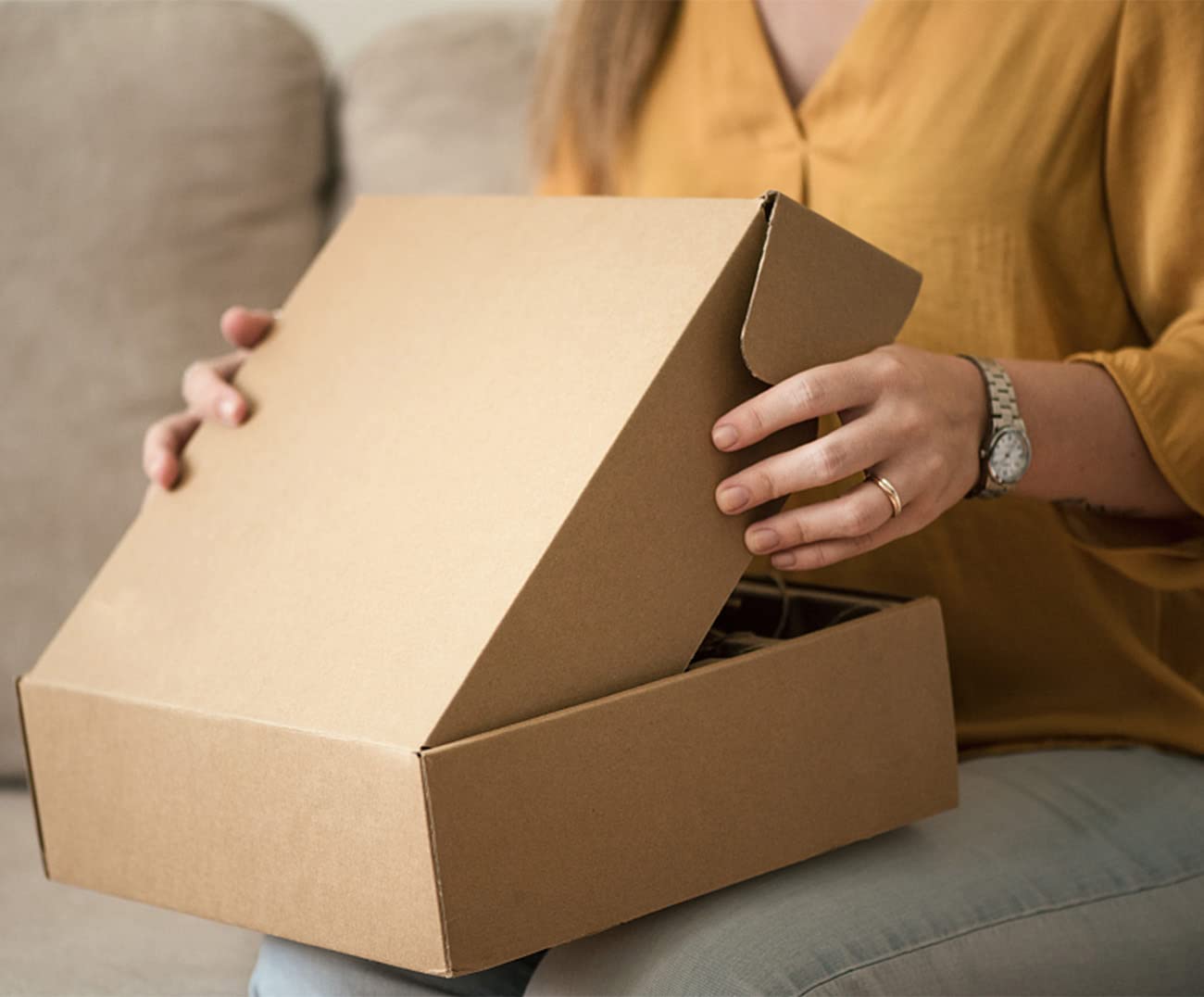 Livejun 11x9x3 inch Shipping Boxes Pack of 25， Brown Corrugated Cardboard Box Mailer Boxes for Packaging Small Business Shipping，Boxes for Birthday Wedding Party Gift Giving (11 x 9 x 3)