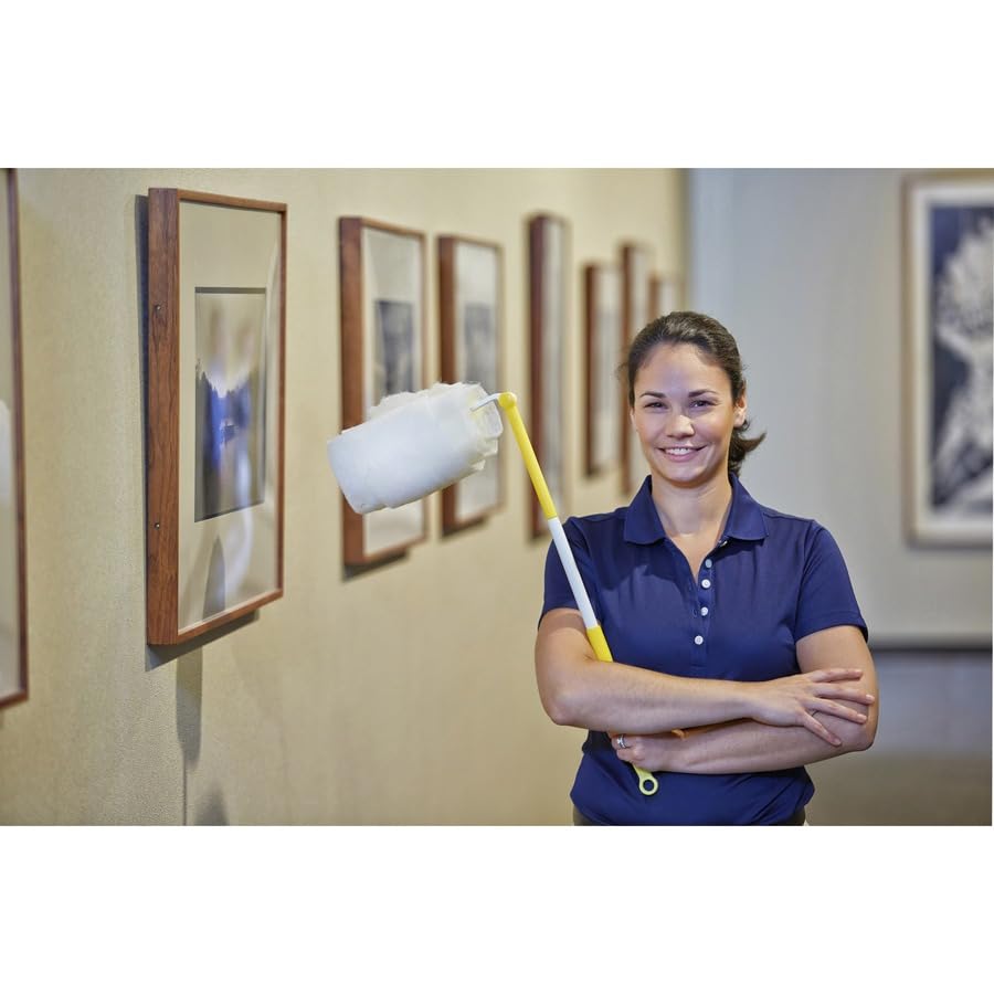 3M Easy Trap Sweep and Dust Sheets, 1 Roll of 60 8" x 6" Sheets, Disposable Easy Sweep Floor Duster, Picks Up 8X More Dirt, Dust, Sand, Hair, Works on Dry or Wet Surfaces, Hardwood Floors, 59152W