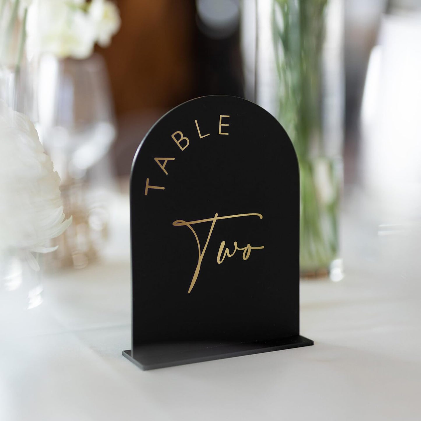 Black Arch Wedding Table Numbers 1-20 with Stands, 5x7 Inch Black Arch Acrylic Sign with Gold Letters, Acrylic Table Numbers Black and Gold for Wedding Reception Table Centerpiece Decoration (Black