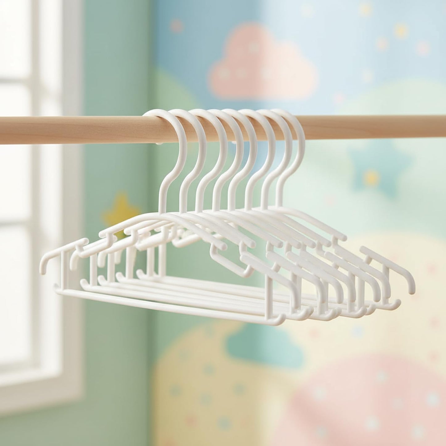 GoodtoU Kids Hangers 100 Pack Baby Hangers for Closet Toddler Hangers Plastic White Childrens Hangers Small Hangers 10.24inch (0-24 Months)