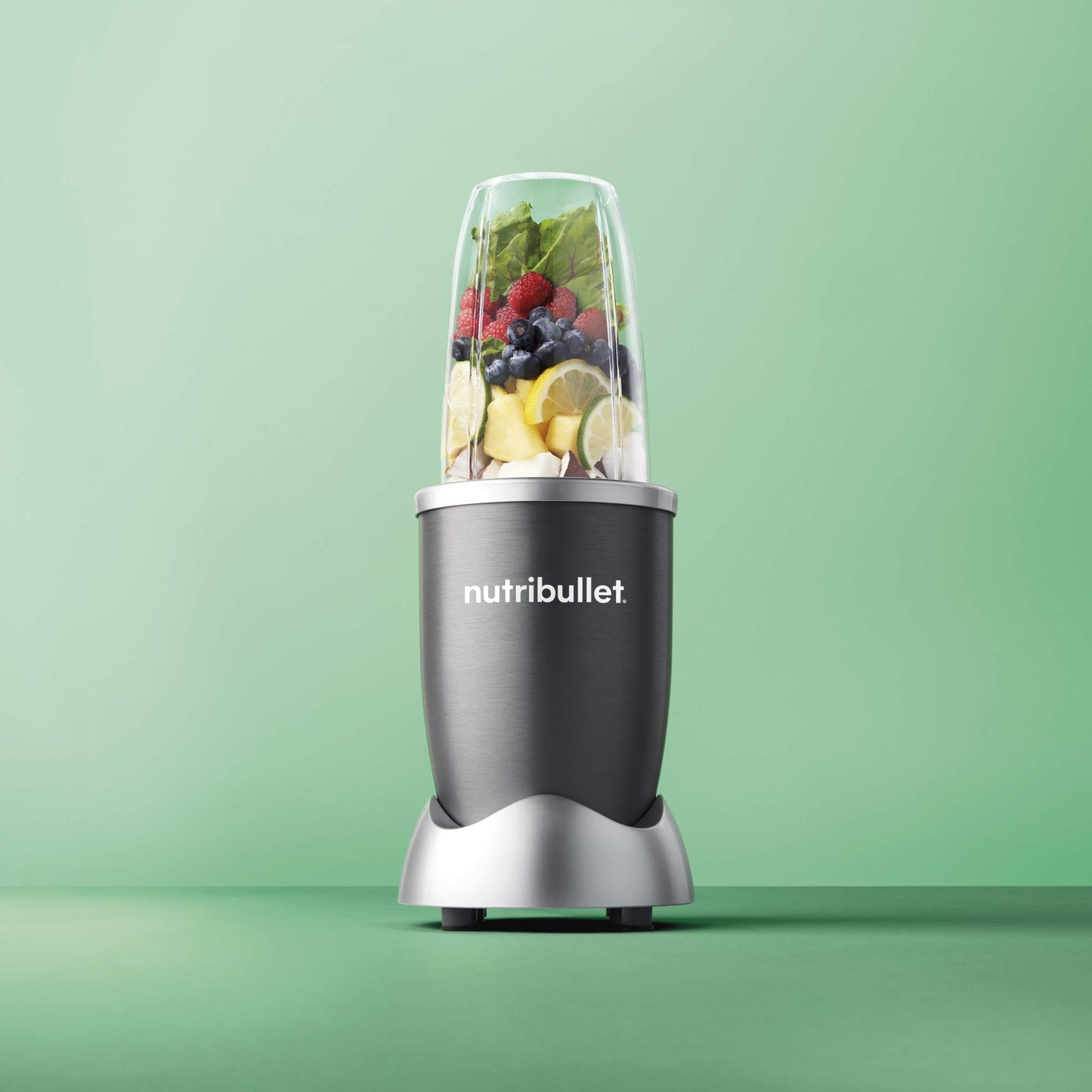 NutriBullet 600 Superfood Nutrition Extractor, Blender & Mixer System (8-Piece Set), Silver