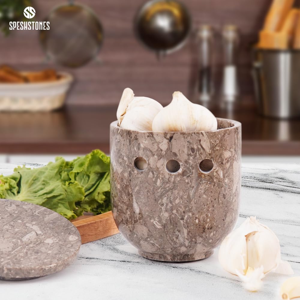 SPESHSTONES Marble Garlic Holder 11.4 cm Handmade, Garlic Keeper with lid for Counter, Garlic Storage Container to Keep the Cloves Fresh