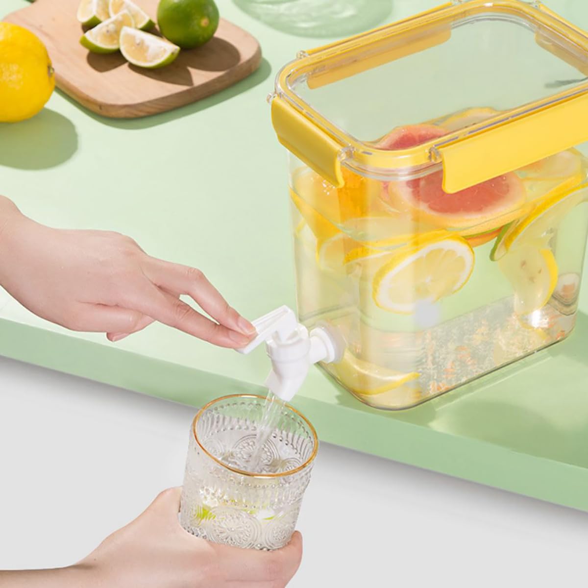 Elsjoy 2 Pack Plastic Drink Dispenser with Spigot, 0.9 Gallon (3.5 L) Beverage Dispenser Cold Drink Container for Iced Tea, Lemonade, Fridge, Bar, Party, Lock Lid
