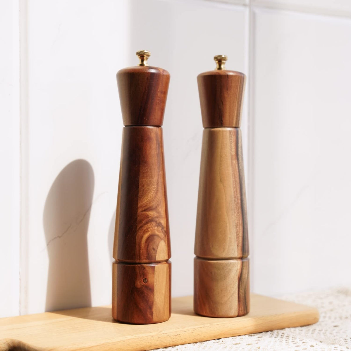 DeroTeno Salt and Pepper Grinder Set with Tray, Adjustable Ceramic Grinder Salt Mill, Stainless Steel Grinder Pepper Mill, Acacia Wood, 27 cm / 10 inch Height, Bottom Dia 6 cm (Tray is Included)