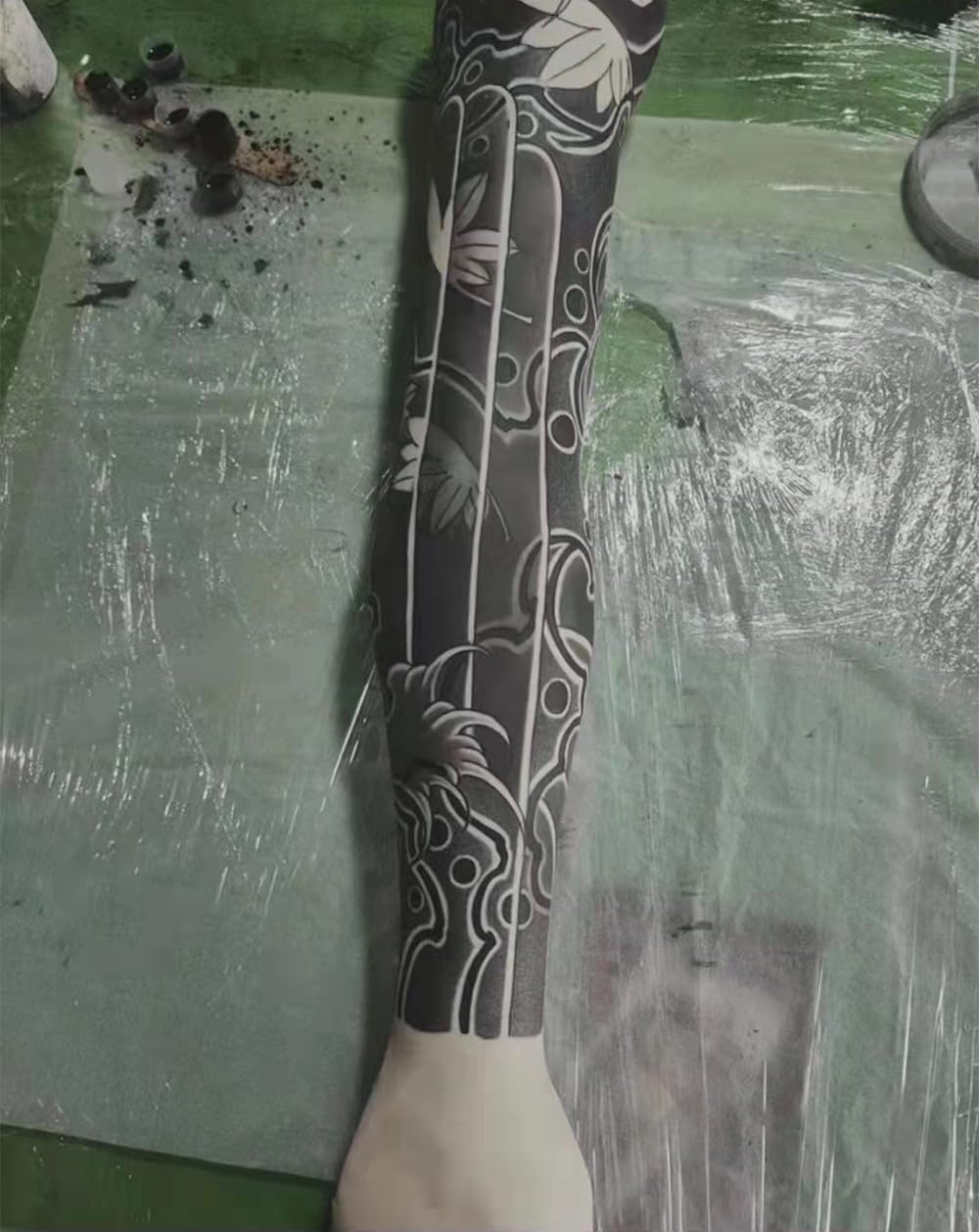 2 MM Professional Silicone Tattoo Practice Arm-Realistic Fake Skin,1:1 Simulation Arm, Store Decoration, for Tattoo Beginners And Artists(WHITE)