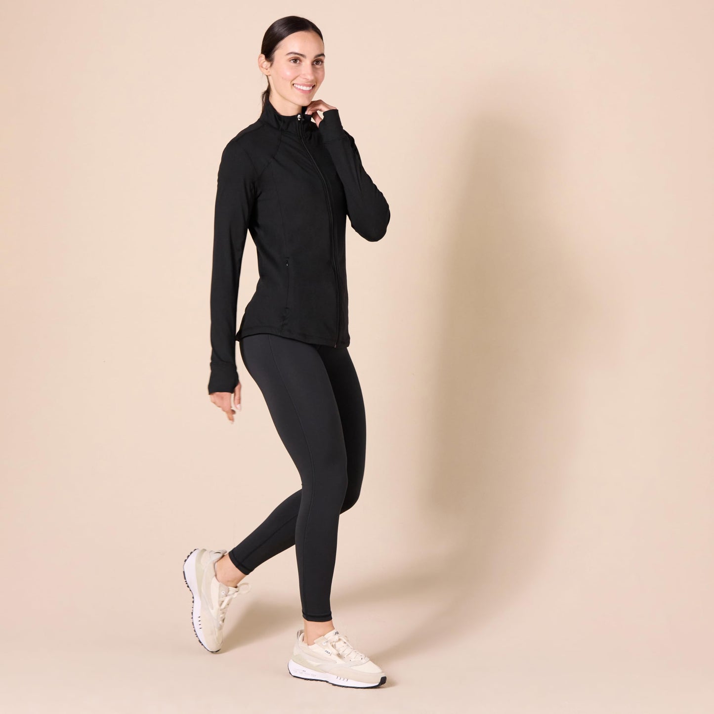 Amazon Essentials Women's Brushed Tech Stretch Full-Zip Jacket (Available in Plus Size), Black, Small