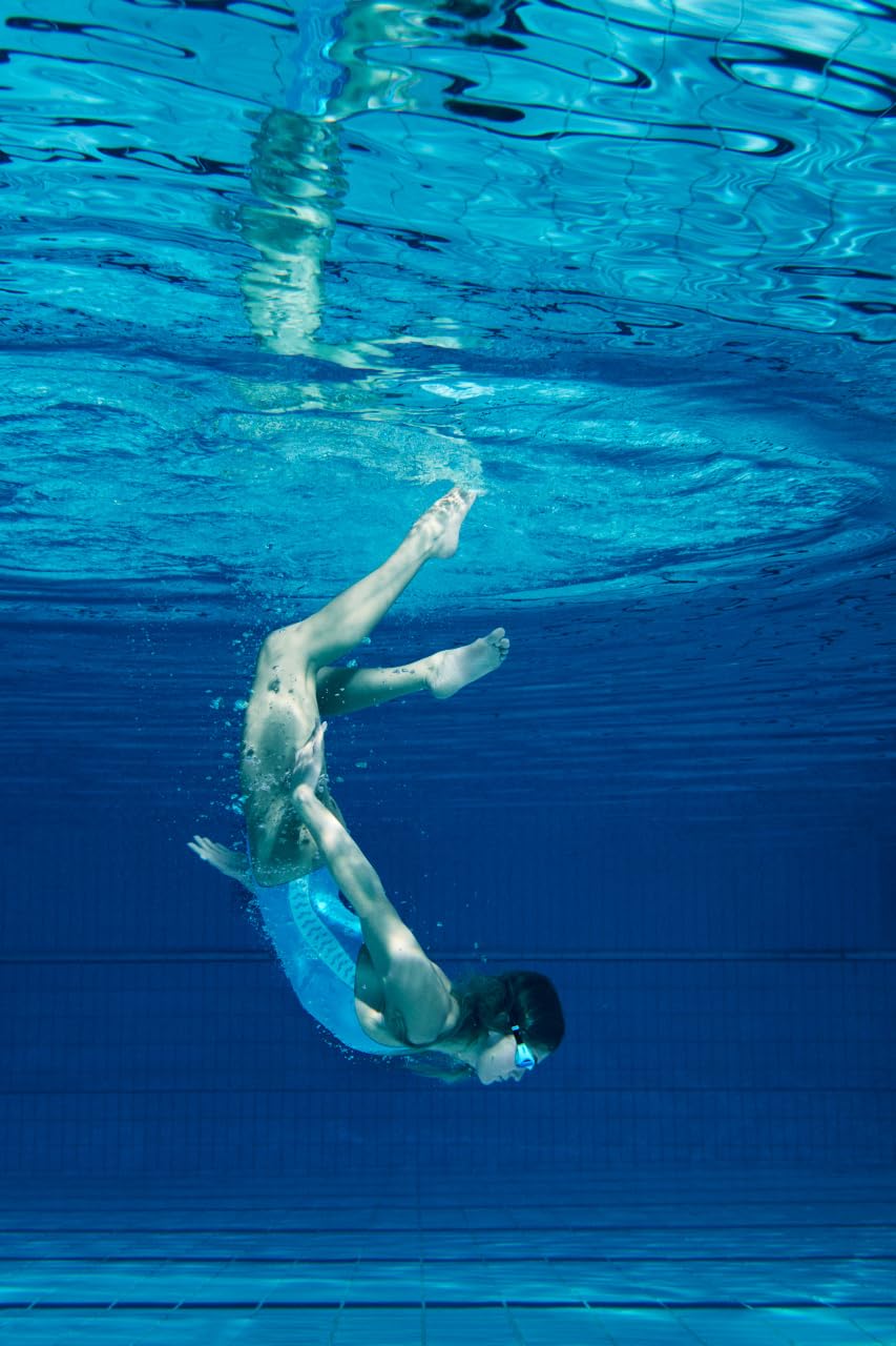 Arena Unisex Adult The One Swim Goggles for Men and Women Watertight Fit Orbit-Proof Seals Anti-Fog Coated Mirror Lens, Blue/White/Black