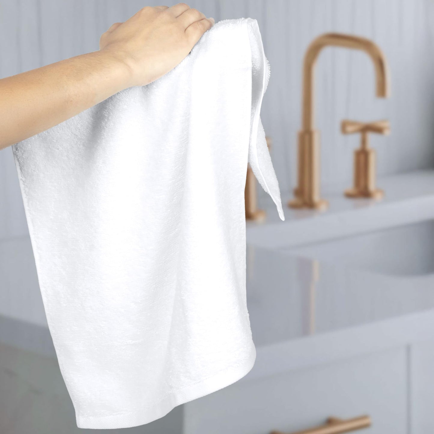 Amazon Basics 100% Cotton hand towel for bathroom - 24 Pack white towels (40.64 x 66.04 cm)