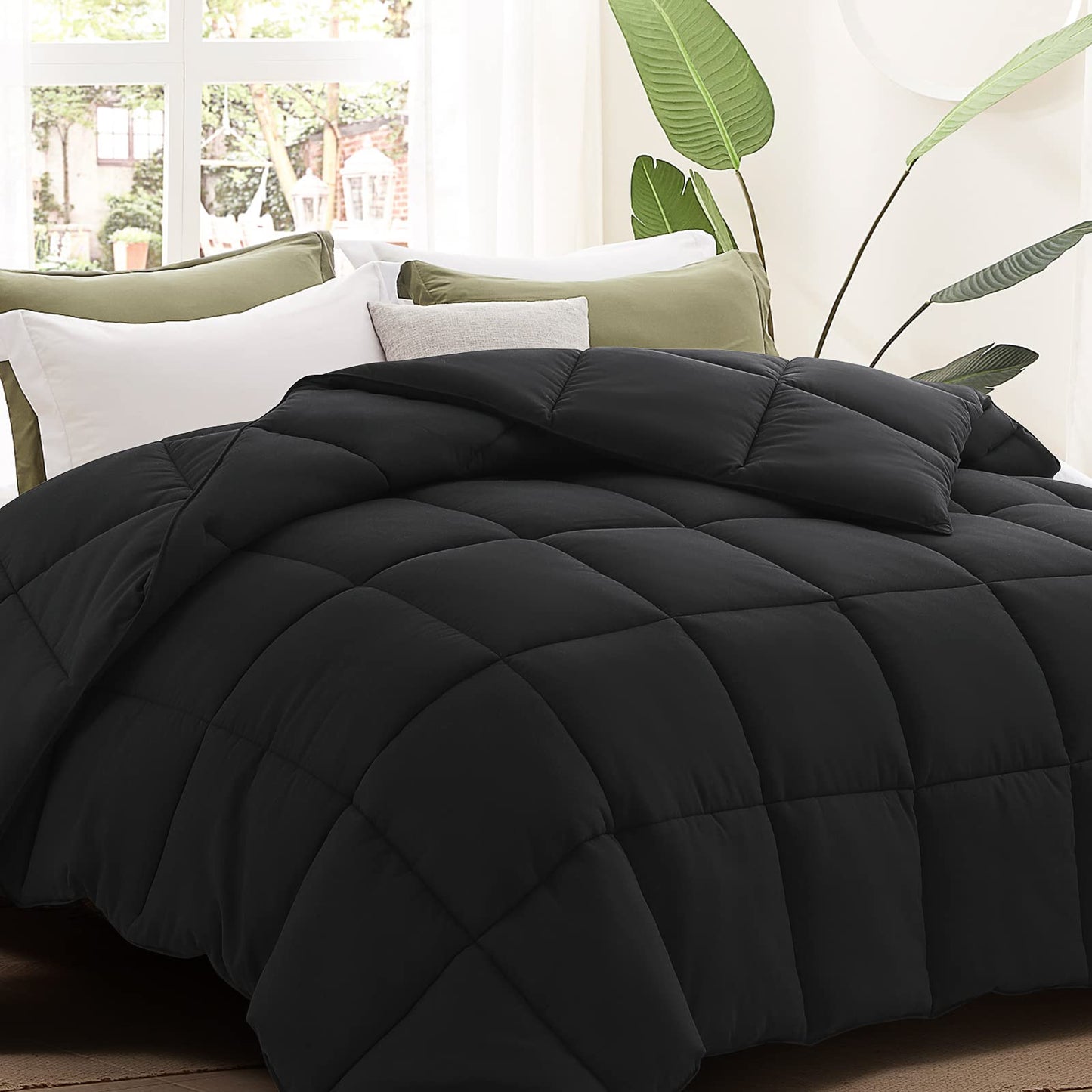 All Season Queen Size Comforter -Soft Quilted Down Alternative Breathable Duvet Insert with Corner Tabs - Premium 2100 Series -Reversible Fluffy Quilts Hotel Collection (88 by 88 inches,Black)