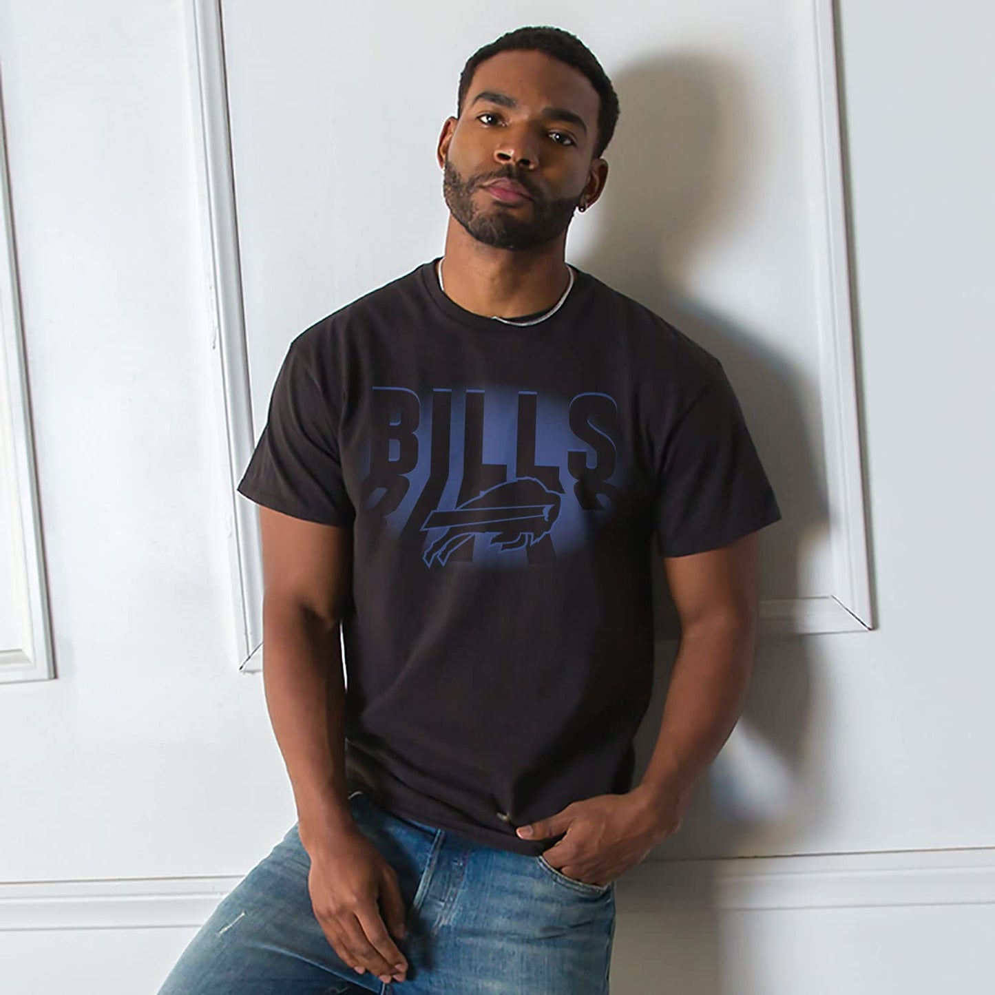 Junk Food Clothing x NFL - Buffalo Bills - Team Spotlight - Unisex Adult Short Sleeve Fan T-Shirt for Men and Women - Size X-Large Black