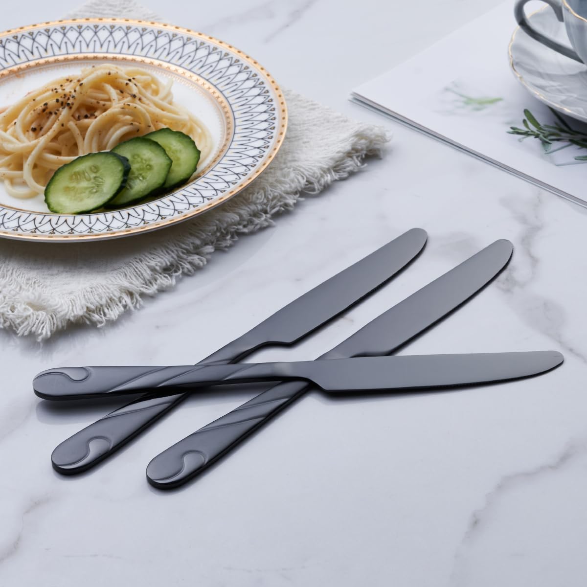 Seeshine Black Silverware Set for 8, 40-Piece Stainless Steel Flatware Set, Shiny Black Metal Cutlery Set, Include Fork, Knife and Spoon Set, Dishwasher Safe