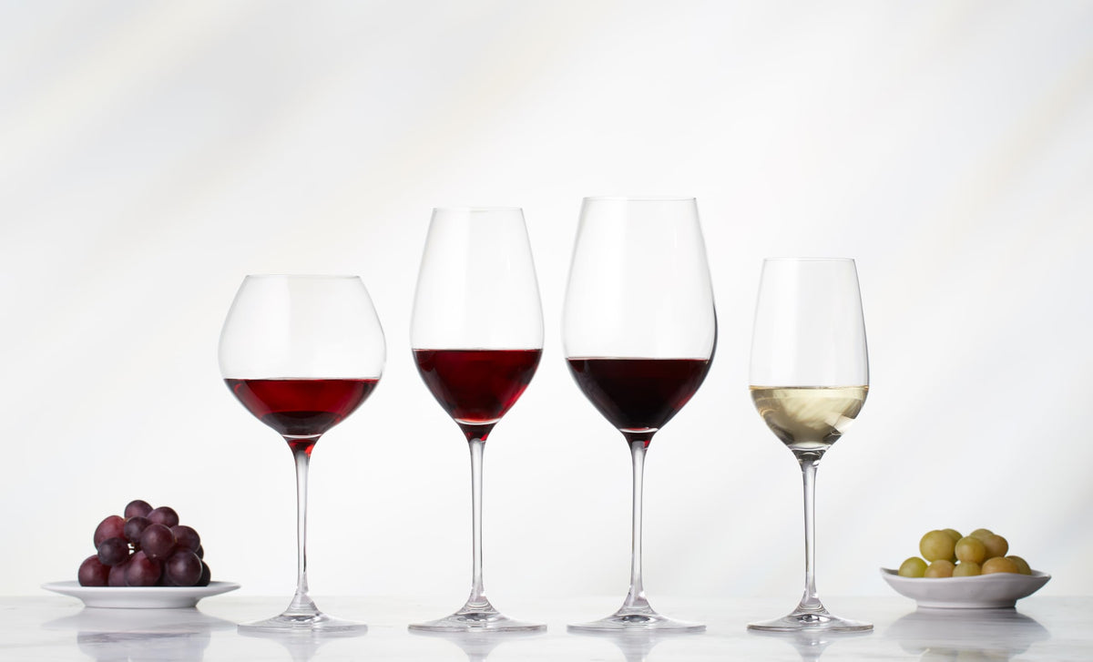 Galateo Vulcano Collection Crystal Rosso Red Wine Glasses - Large 26 oz / 770 ml - Made in Europe - Lead-Free Crystal - One-Piece Pulled Stem Design - Set of 4