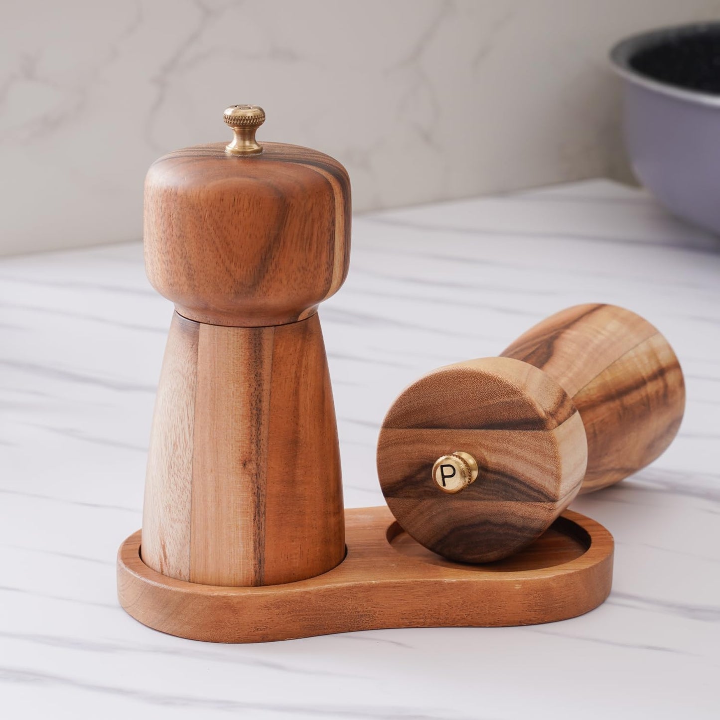 DeroTeno Salt and Pepper Mill Set with Tray, Adjustable Ceramic Grinder Salt Mill, Stainless Steel Grinder Pepper Mill, Acacia Wood, 14 cm/ 5 Inch Height, Bottom Dia 6 cm /2.36 inch