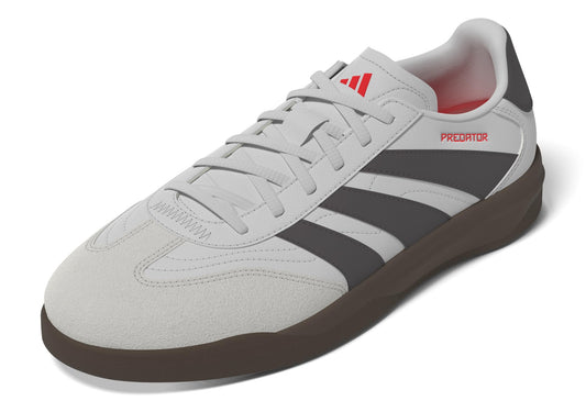 adidas Unisex-Kids Freestyle Predator Indoor Soccer,White/Black/Gold Metallic,13.5